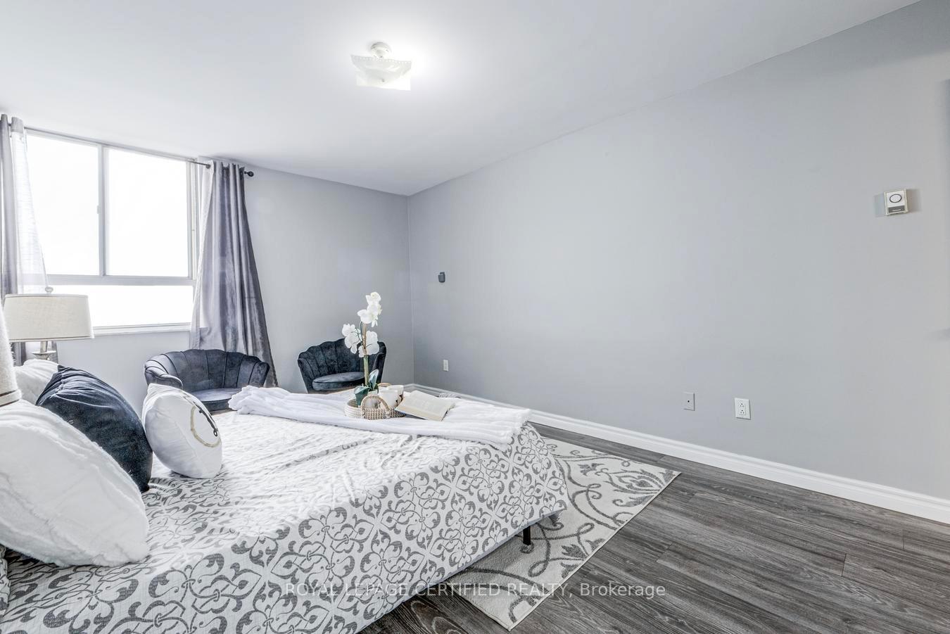 Photo 16 of Unit 1208, 1 Massey Square, Toronto, Crescent Town — HOMEH