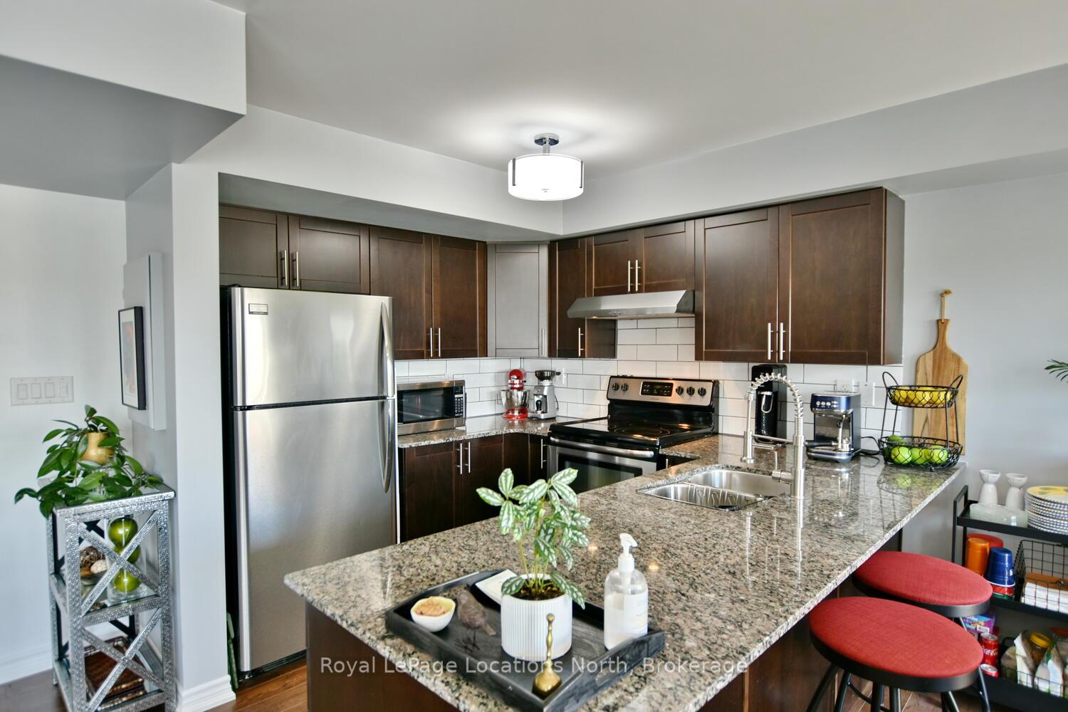 Photo 3 of 30 Joseph Trail, Collingwood — HOMEH