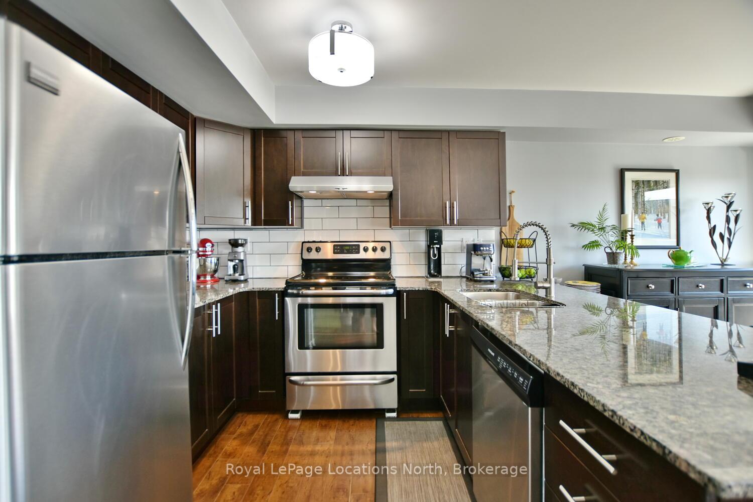 Photo 14 of 30 Joseph Trail, Collingwood — HOMEH