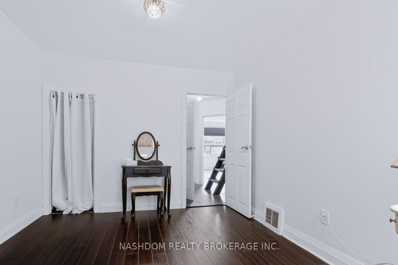 Photo 13 of 703 Brighton Avenue, Hamilton, Parkview — HOMEH