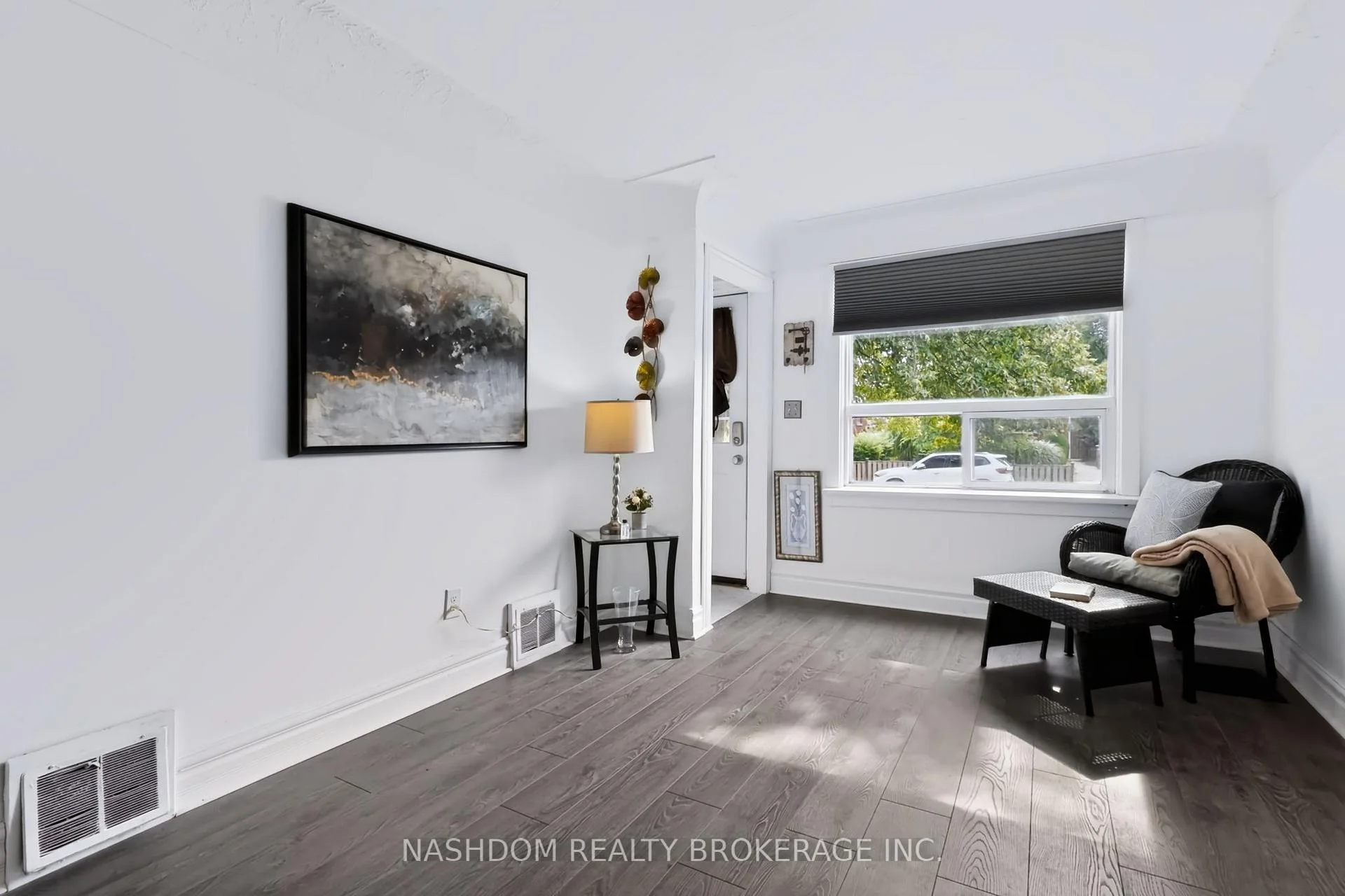Photo 4 of 703 Brighton Avenue, Hamilton, Parkview — HOMEH