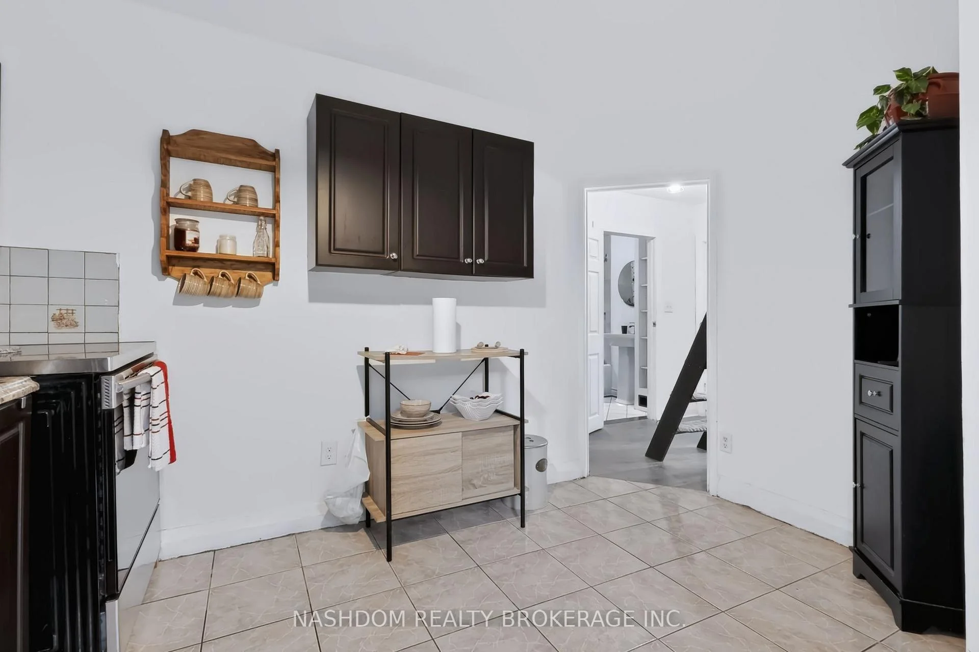Photo 18 of 703 Brighton Avenue, Hamilton, Parkview — HOMEH