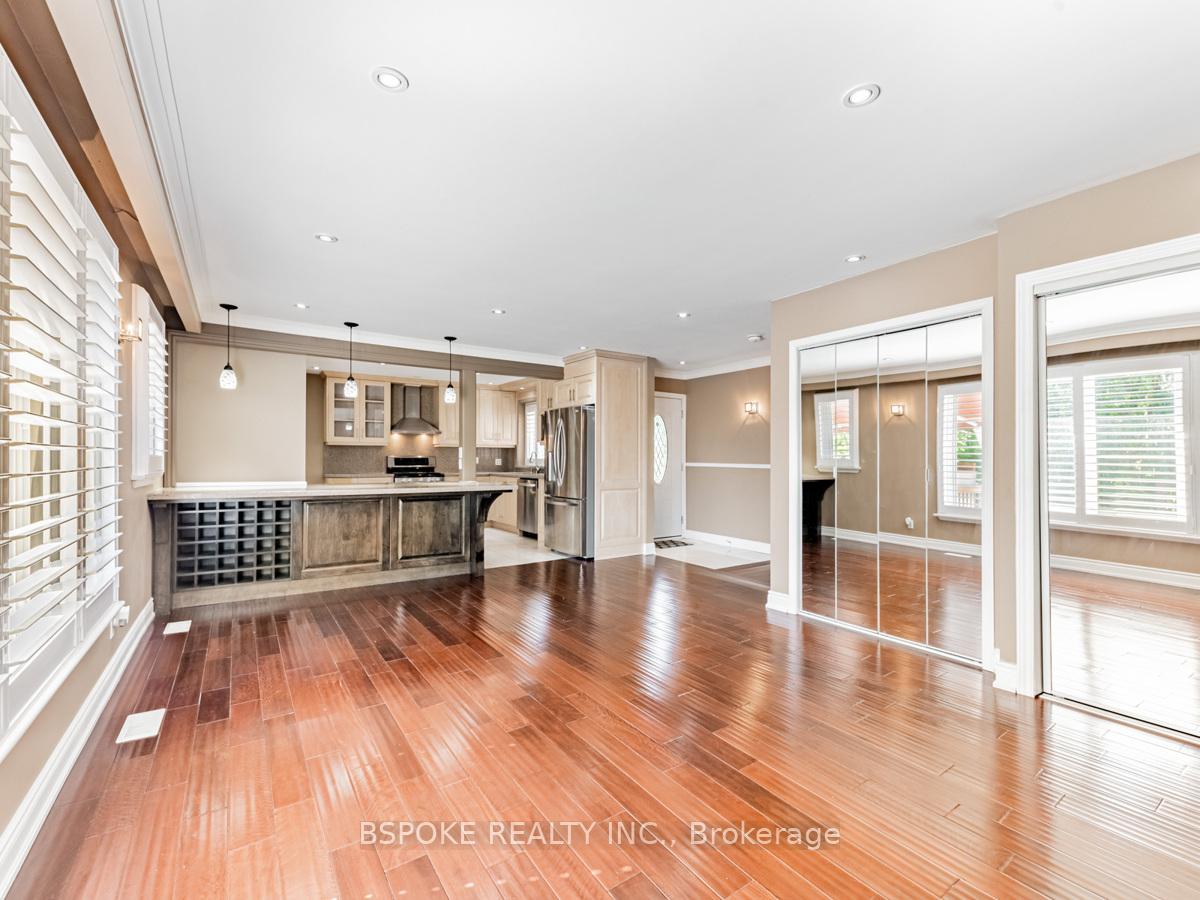 Photo 3 of Unit Upper, 252 Thistle Down Boulevard, Etobicoke, Thistletown-Beaumonde Heights — HOMEH