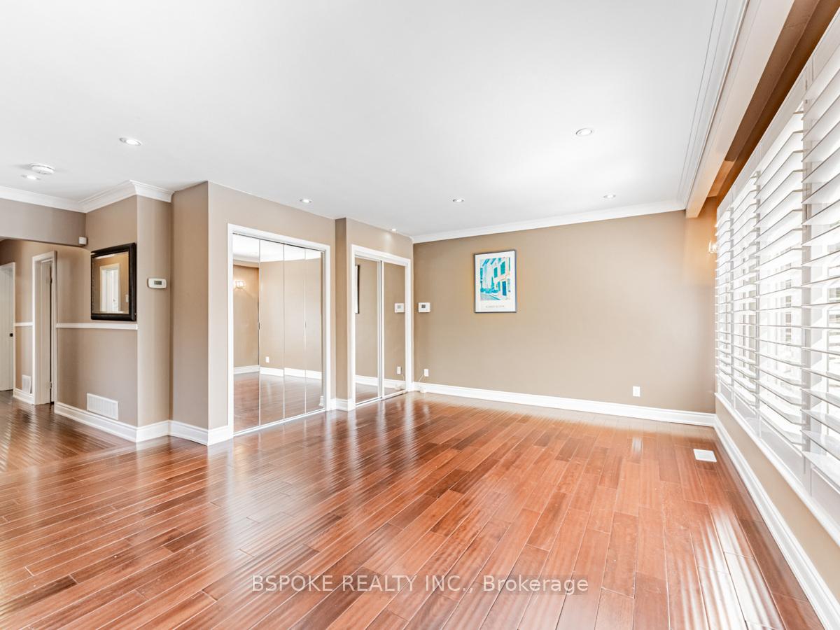 Photo 7 of Unit Upper, 252 Thistle Down Boulevard, Etobicoke, Thistletown-Beaumonde Heights — HOMEH