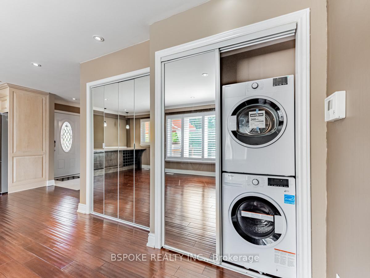 Photo 9 of Unit Upper, 252 Thistle Down Boulevard, Etobicoke, Thistletown-Beaumonde Heights — HOMEH