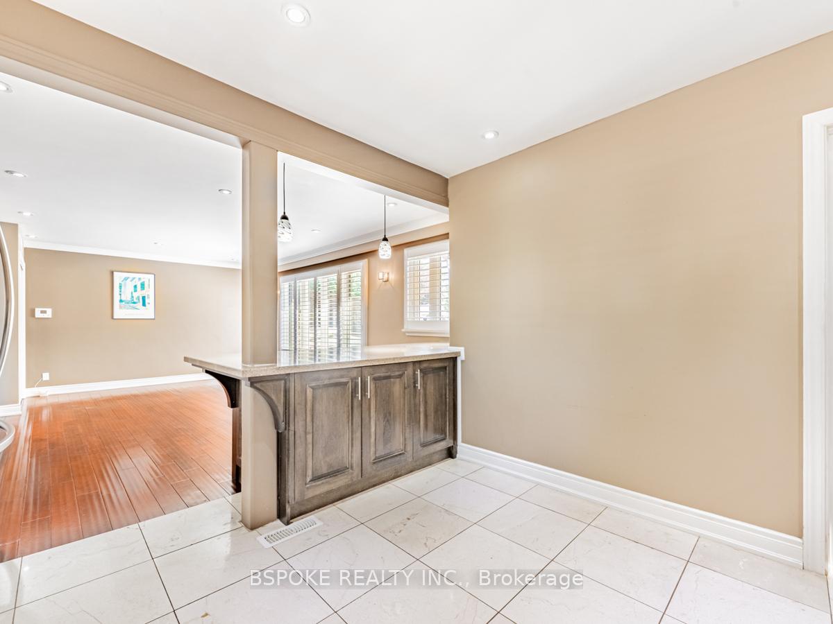 Photo 13 of Unit Upper, 252 Thistle Down Boulevard, Etobicoke, Thistletown-Beaumonde Heights — HOMEH