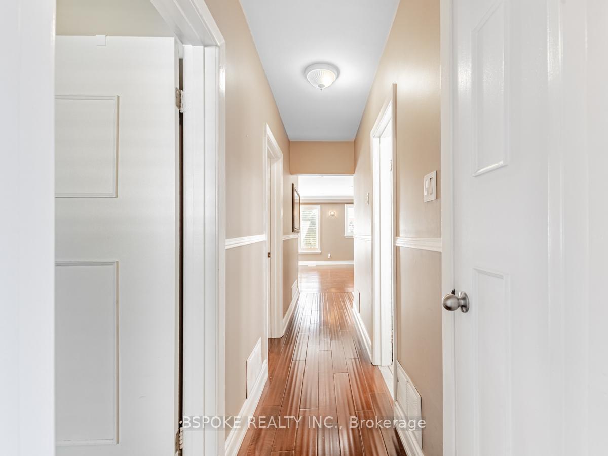 Photo 14 of Unit Upper, 252 Thistle Down Boulevard, Etobicoke, Thistletown-Beaumonde Heights — HOMEH