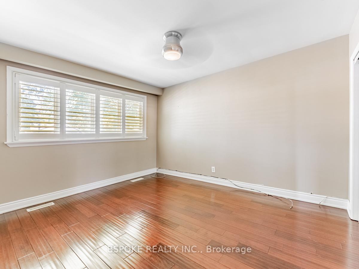 Photo 15 of Unit Upper, 252 Thistle Down Boulevard, Etobicoke, Thistletown-Beaumonde Heights — HOMEH