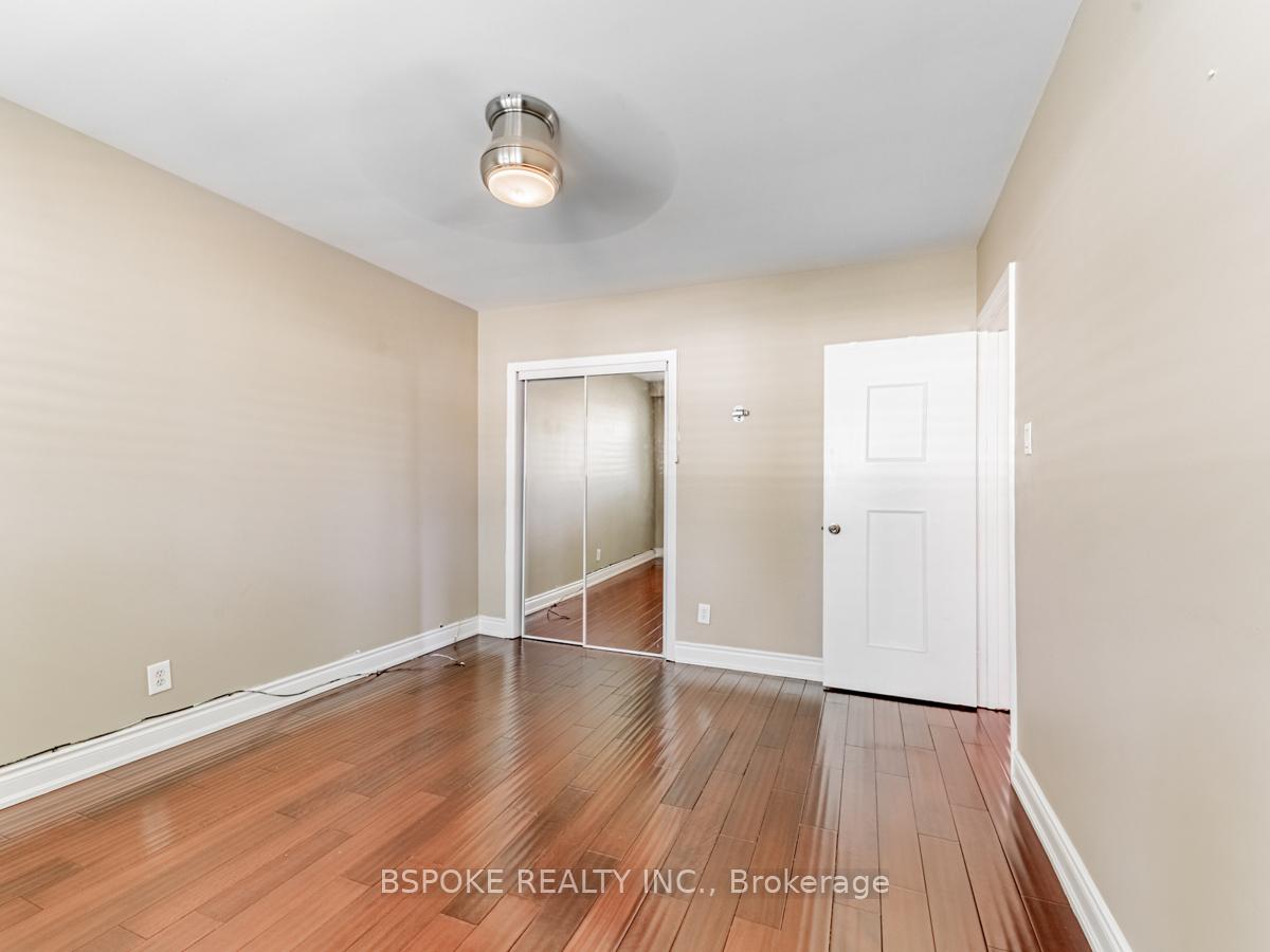 Photo 16 of Unit Upper, 252 Thistle Down Boulevard, Etobicoke, Thistletown-Beaumonde Heights — HOMEH