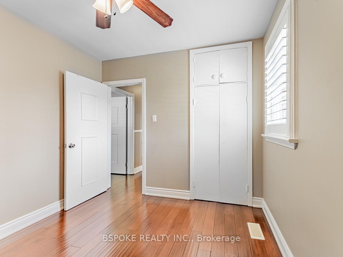 Photo 22 of Unit Upper, 252 Thistle Down Boulevard, Etobicoke, Thistletown-Beaumonde Heights — HOMEH