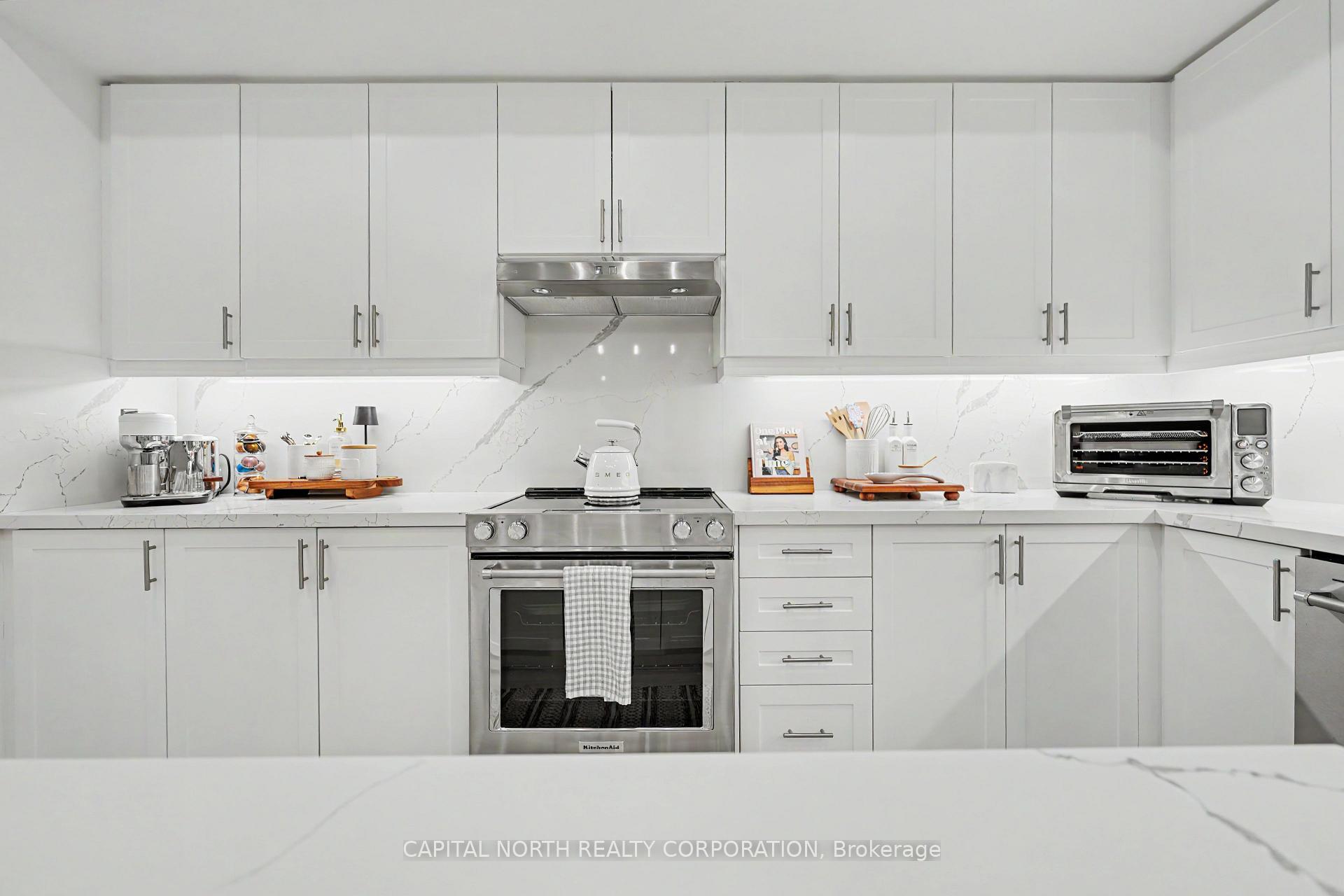 Photo 7 of Unit 703, 9000 Jane Street, Vaughan, Vellore Village — HOMEH