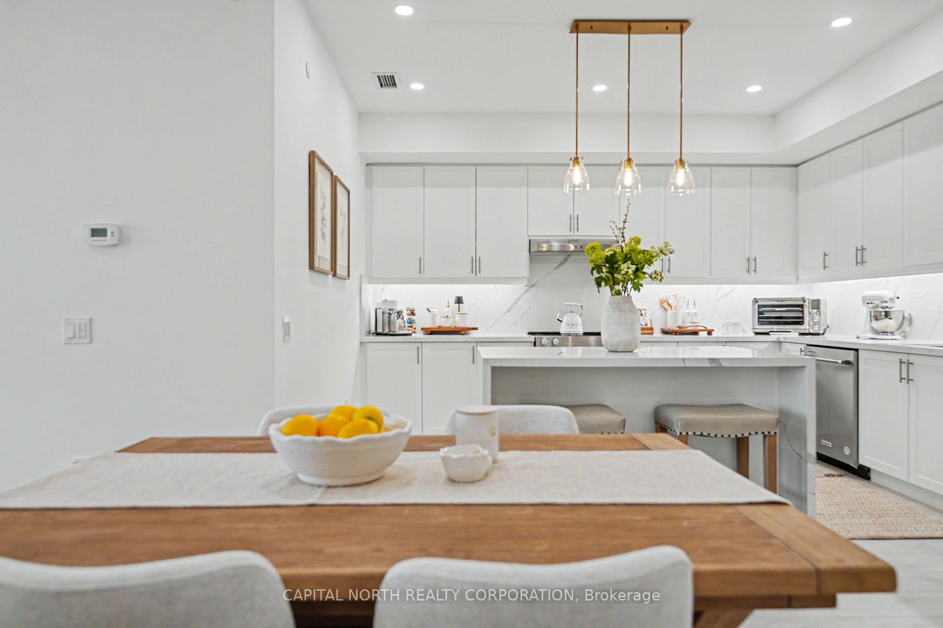 Photo 8 of Unit 703, 9000 Jane Street, Vaughan, Vellore Village — HOMEH
