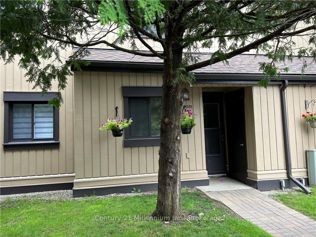 Photo 1 of 185 Escarpment Crescent, Collingwood — HOMEH