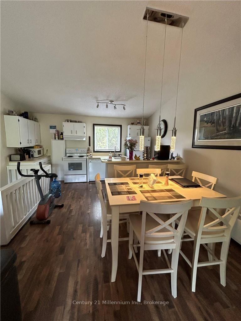 Photo 6 of 185 Escarpment Crescent, Collingwood — HOMEH