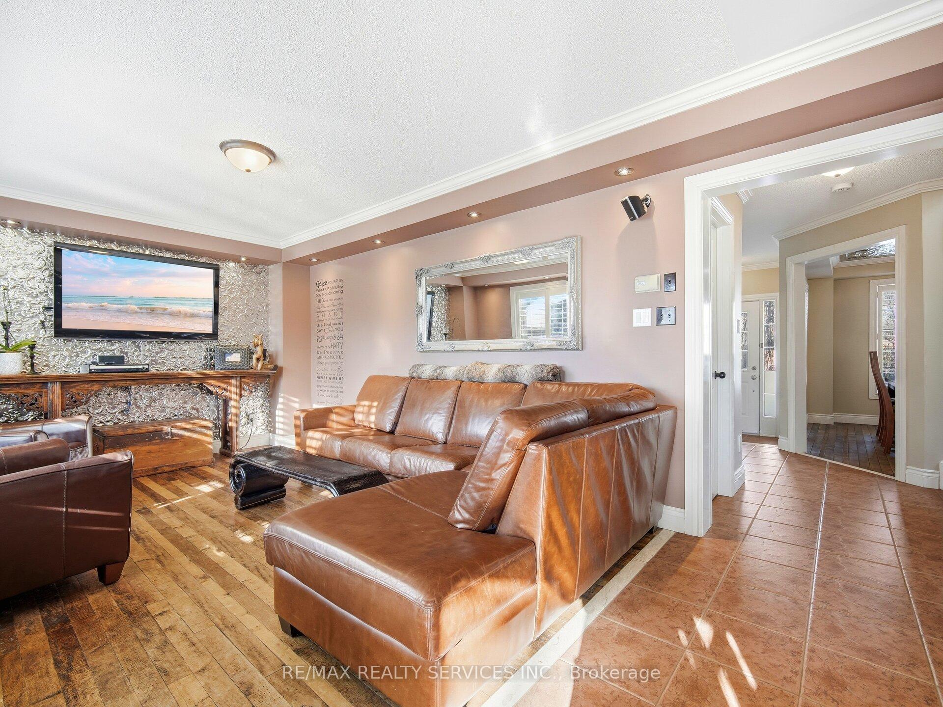 Photo 6 of 1131 Zimmerman Crescent, Milton, Beaty — HOMEH