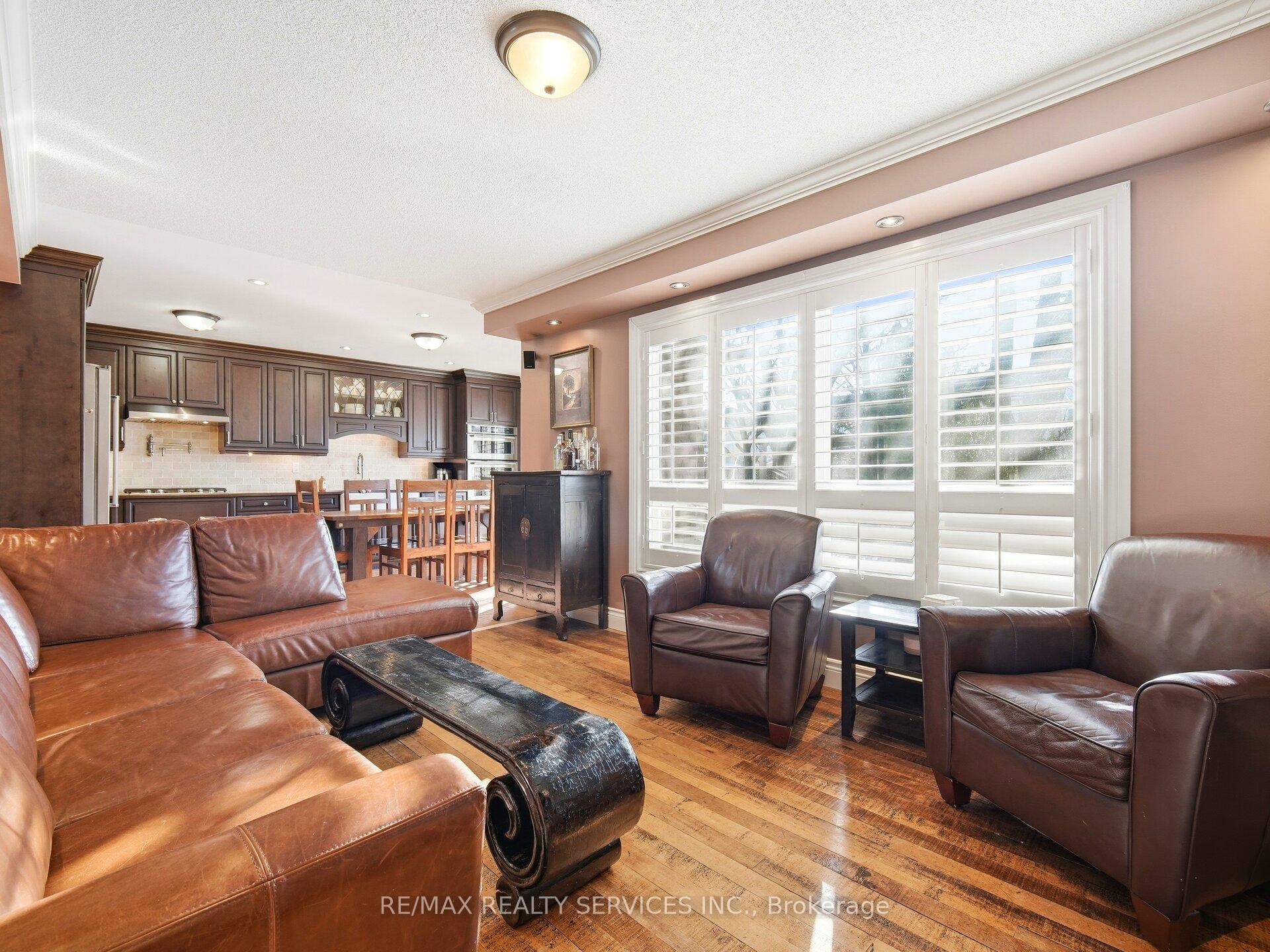 Photo 9 of 1131 Zimmerman Crescent, Milton, Beaty — HOMEH