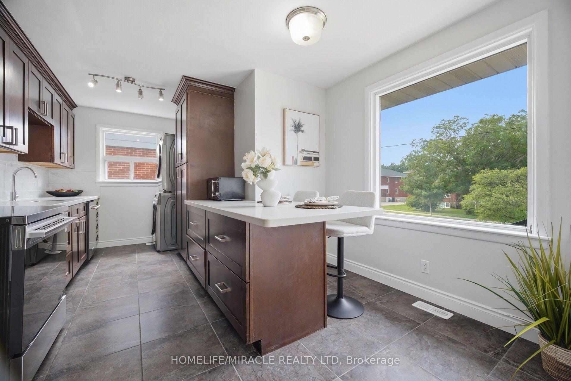 Photo 11 of 199 Allen Street E, Waterloo, Uptown Waterloo — HOMEH