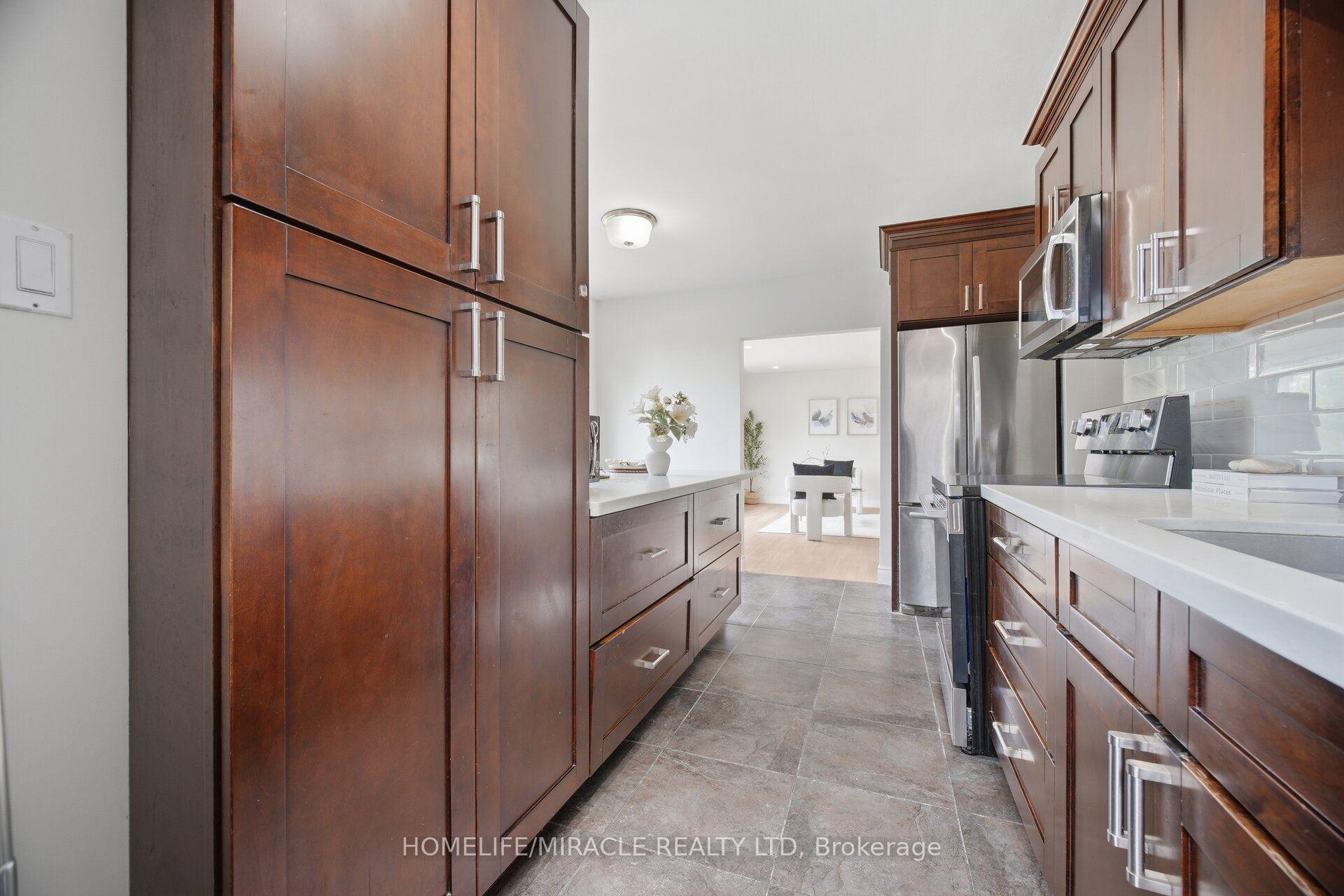 Photo 13 of 199 Allen Street E, Waterloo, Uptown Waterloo — HOMEH