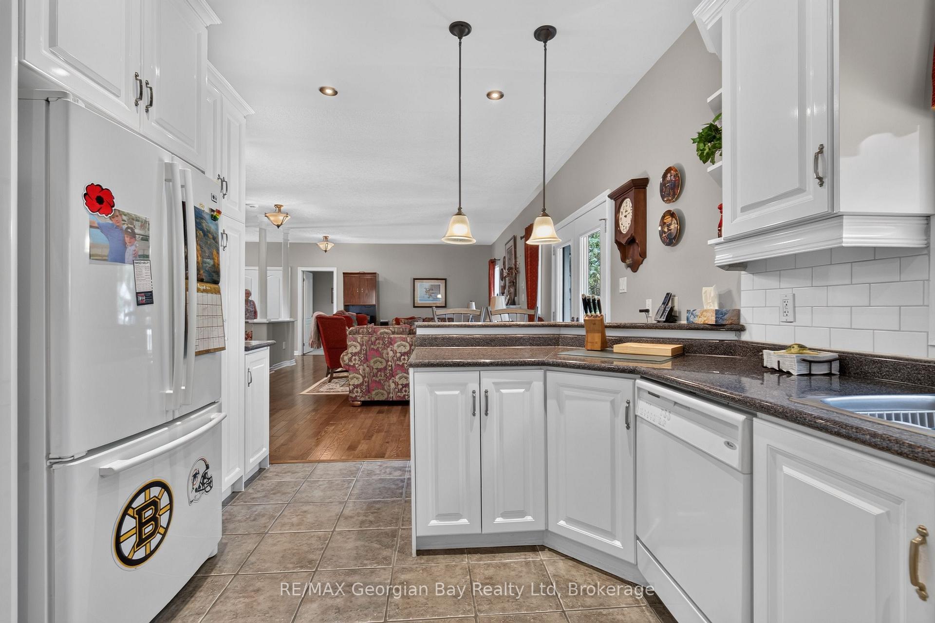 Photo 10 of 1339 Tiny Beaches Road N, Tiny, Rural Tiny — HOMEH