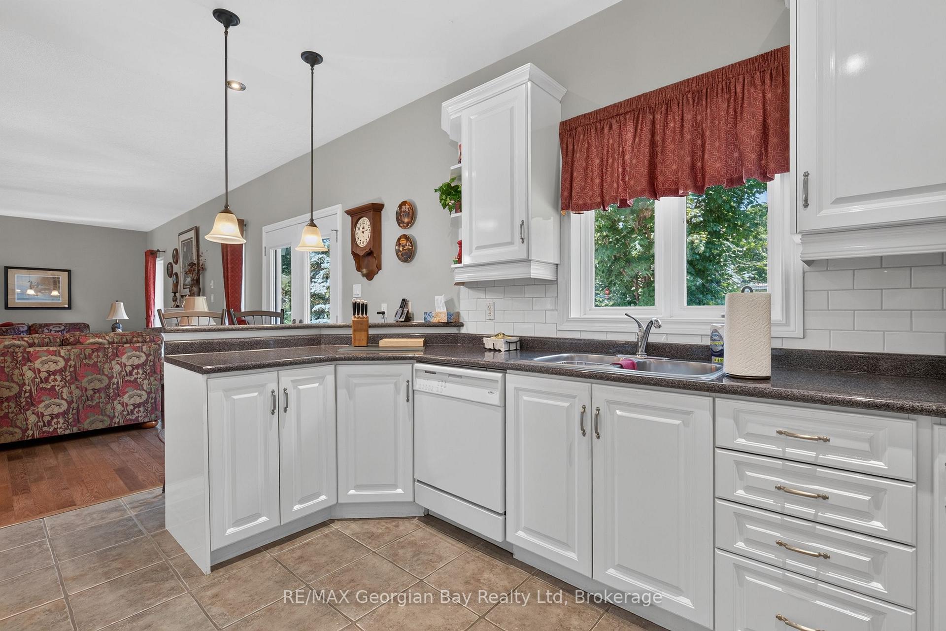 Photo 11 of 1339 Tiny Beaches Road N, Tiny, Rural Tiny — HOMEH