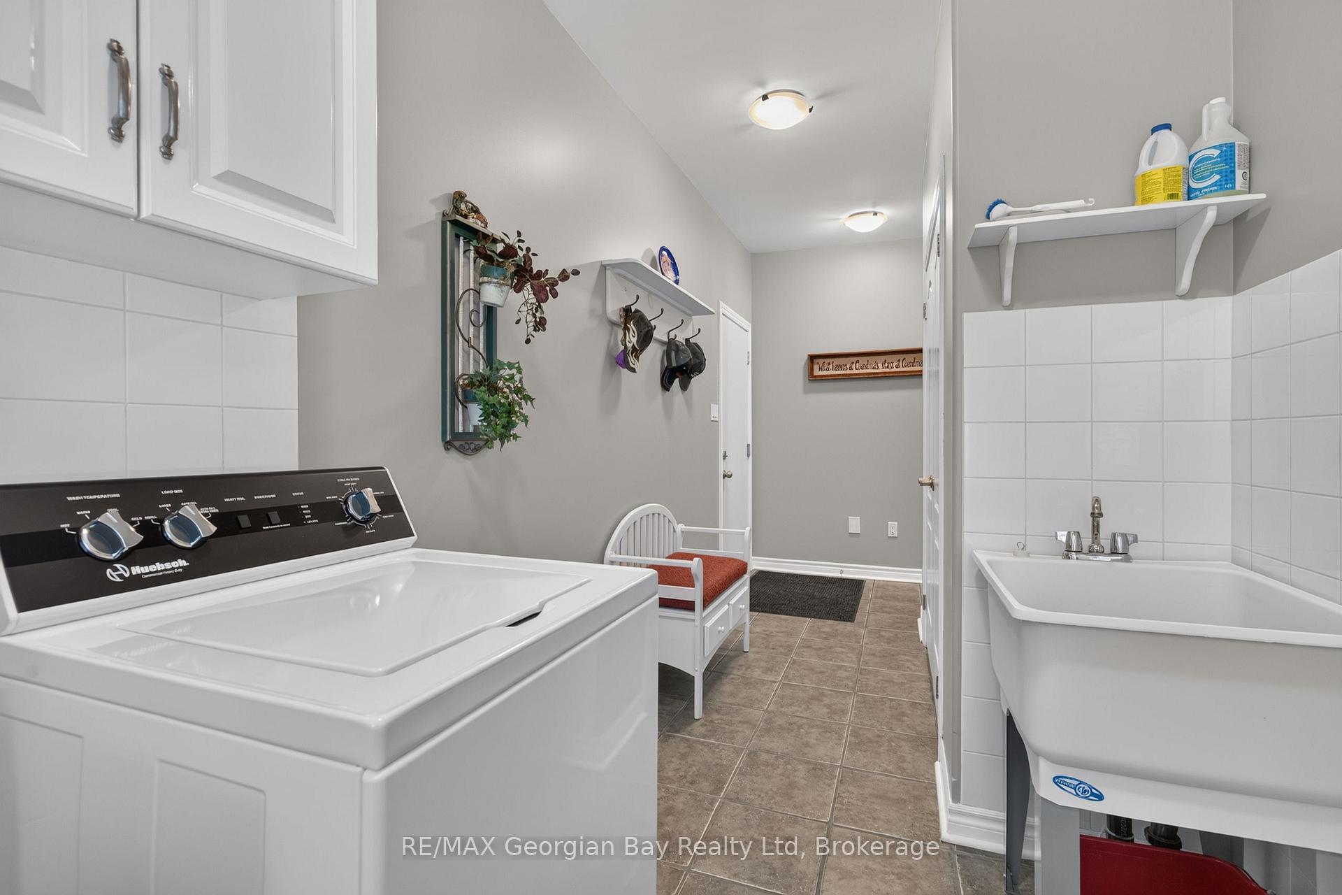 Photo 20 of 1339 Tiny Beaches Road N, Tiny, Rural Tiny — HOMEH