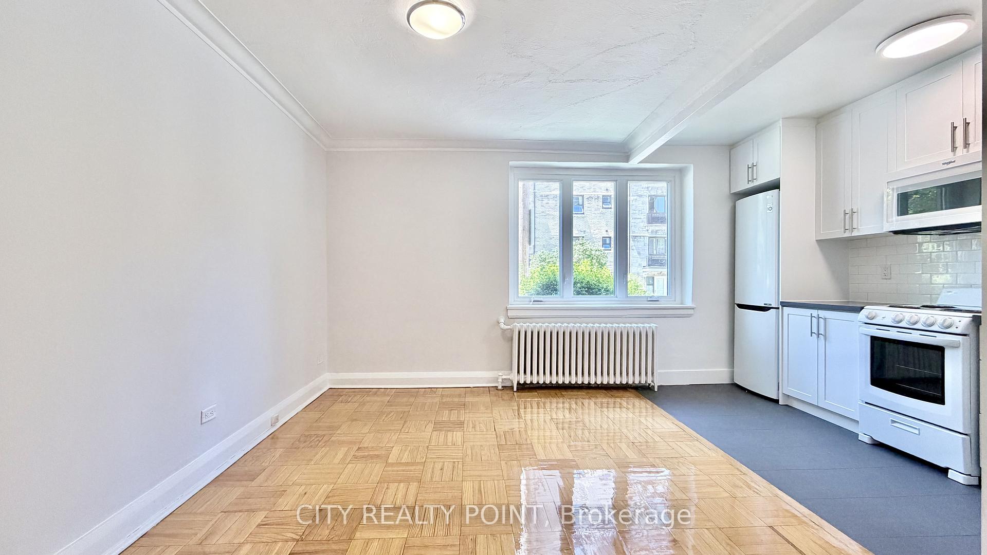 Photo 2 of Unit 218, 396 Avenue Road, Toronto, Casa Loma — HOMEH