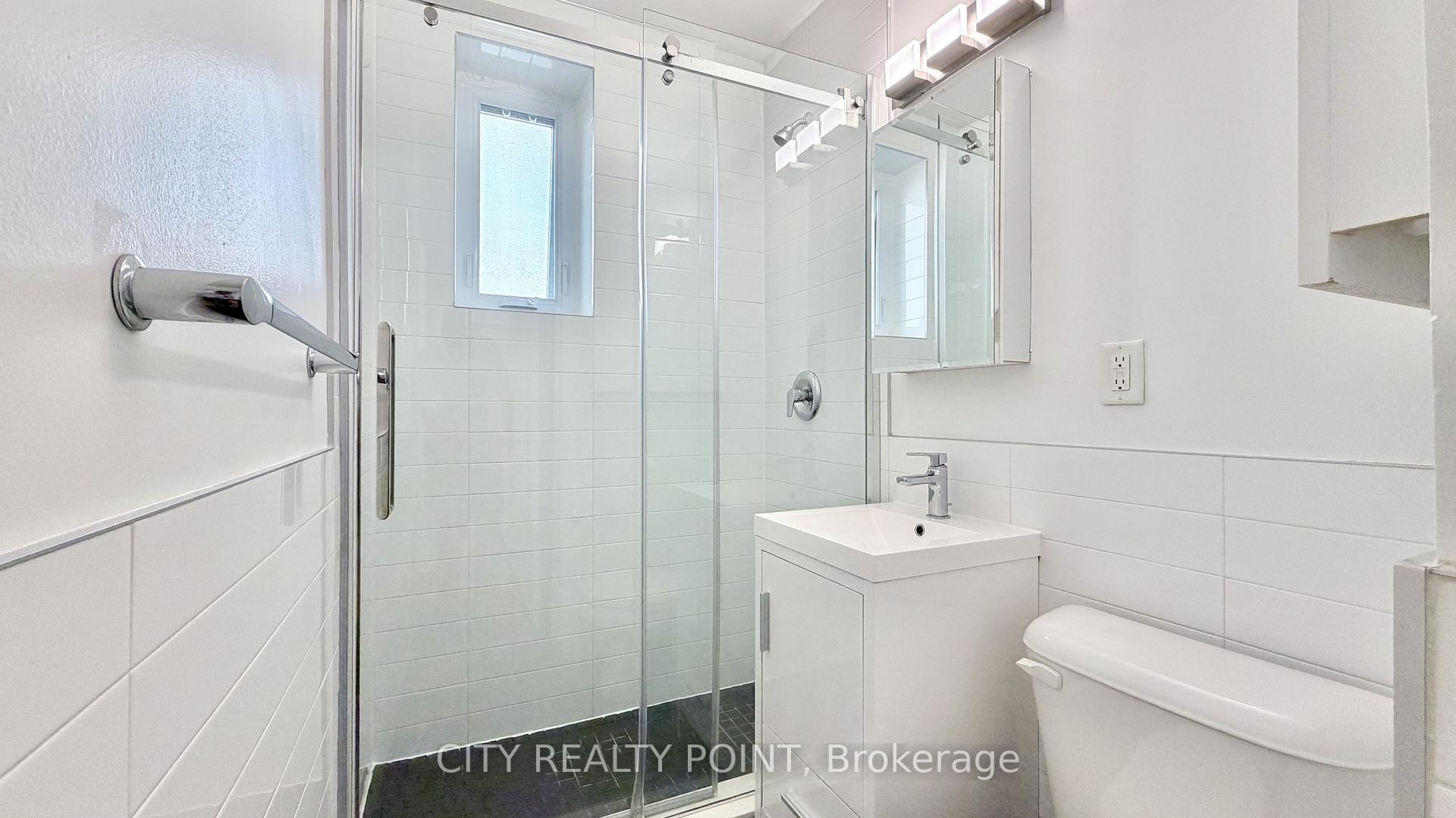 Photo 7 of Unit 218, 396 Avenue Road, Toronto, Casa Loma — HOMEH