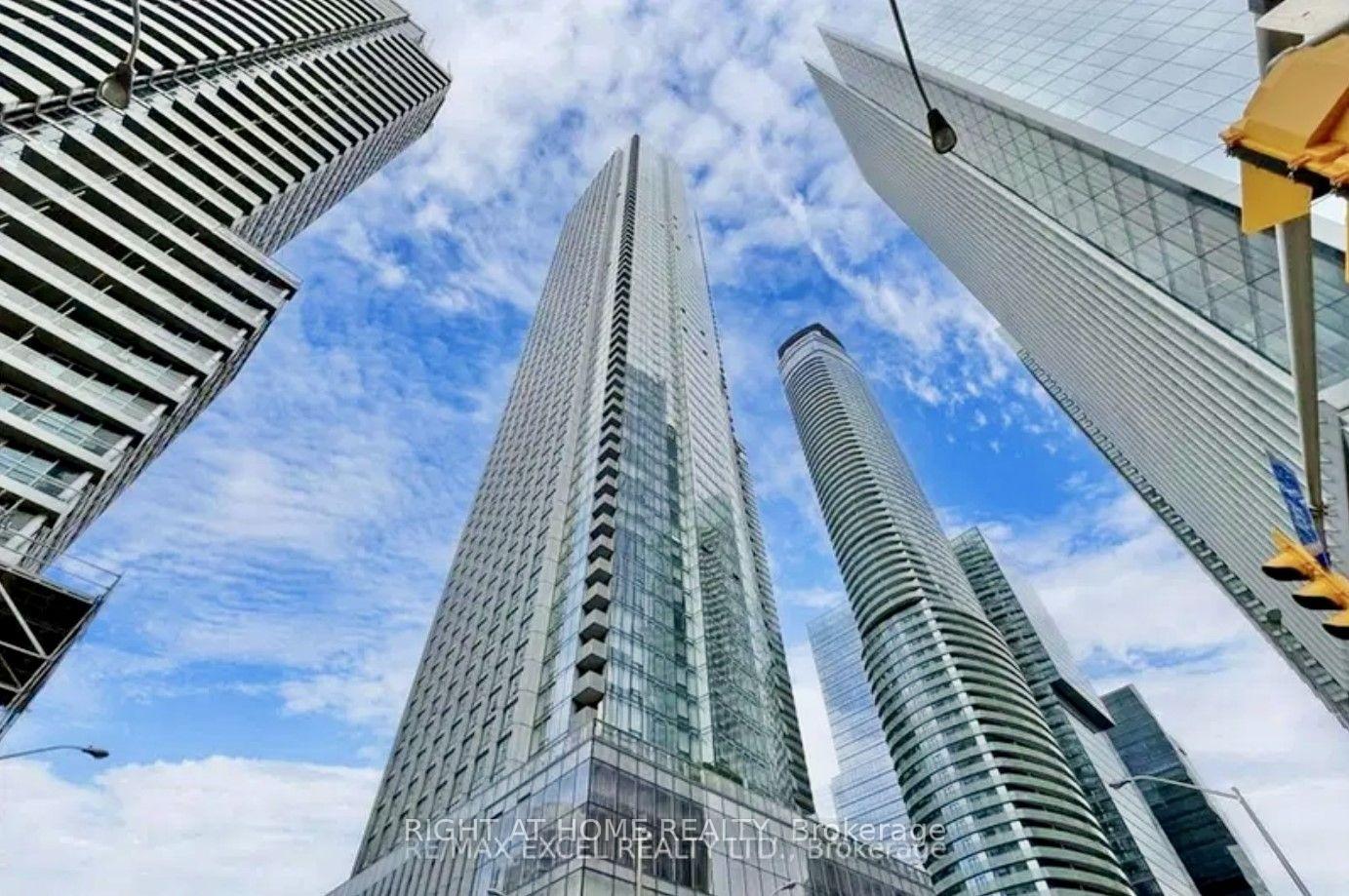Photo 2 of Unit 3213, 10 York Street, Toronto, Waterfront Communities — HOMEH