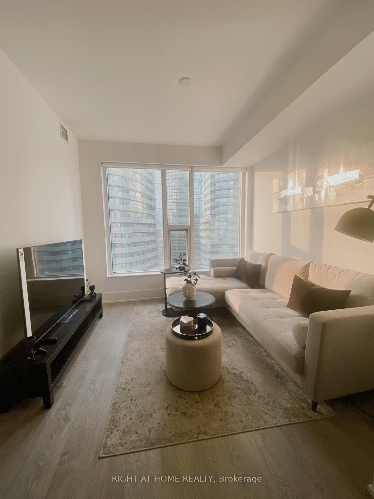 Photo 14 of Unit 3213, 10 York Street, Toronto, Waterfront Communities — HOMEH