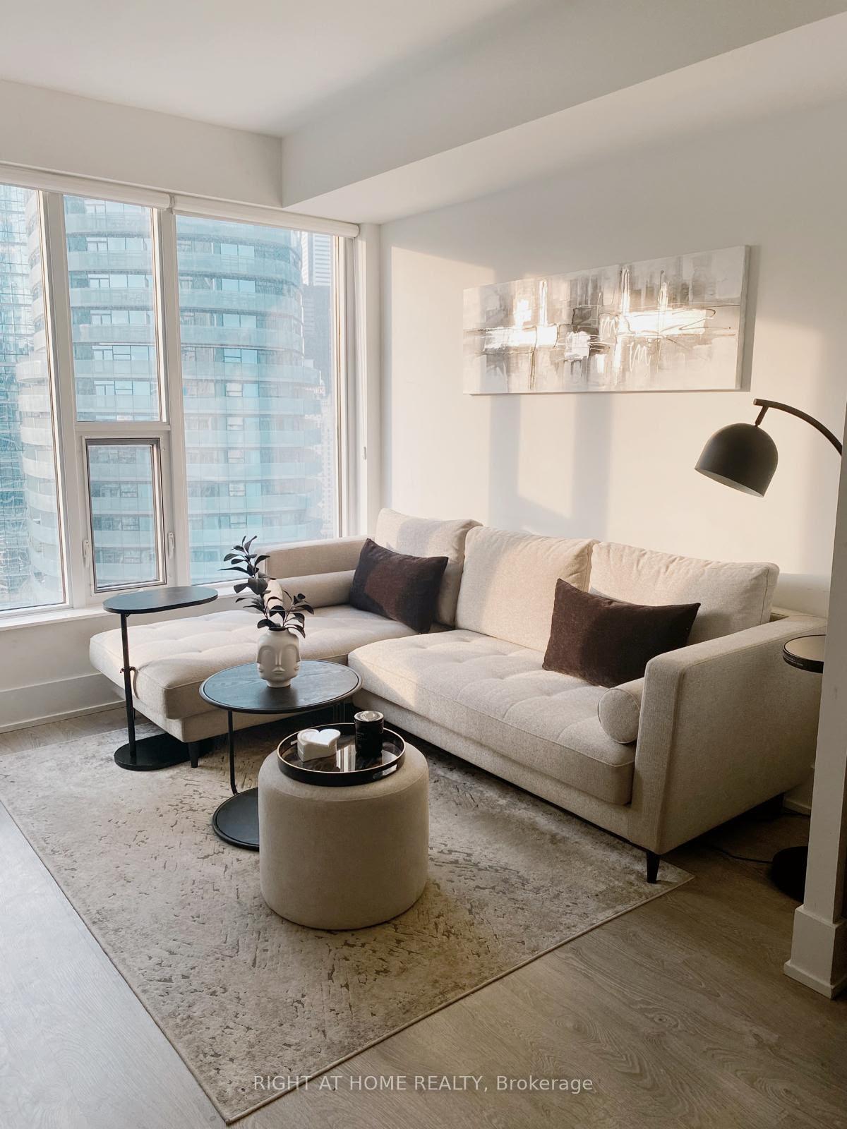 Photo 15 of Unit 3213, 10 York Street, Toronto, Waterfront Communities — HOMEH