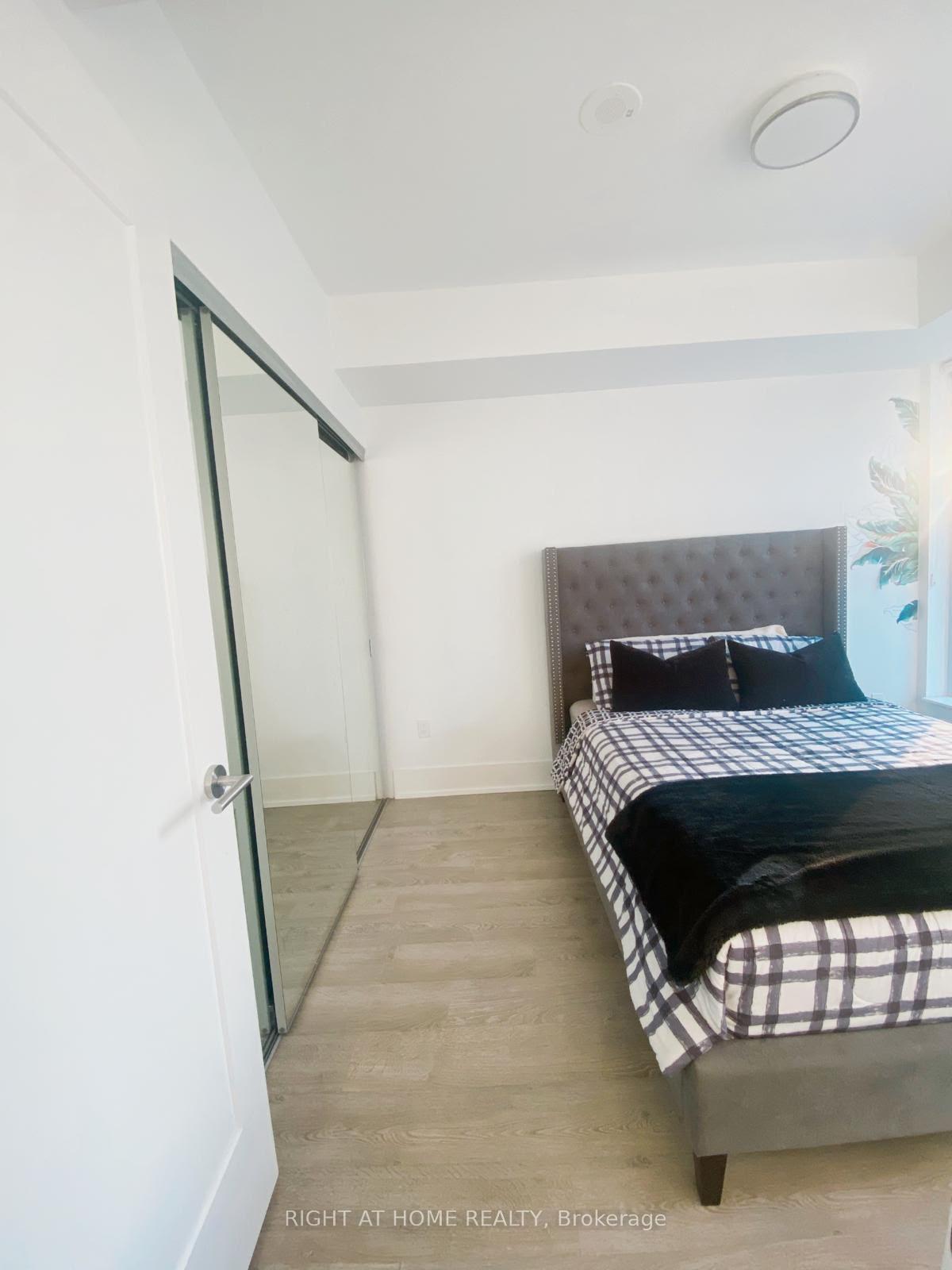 Photo 17 of Unit 3213, 10 York Street, Toronto, Waterfront Communities — HOMEH