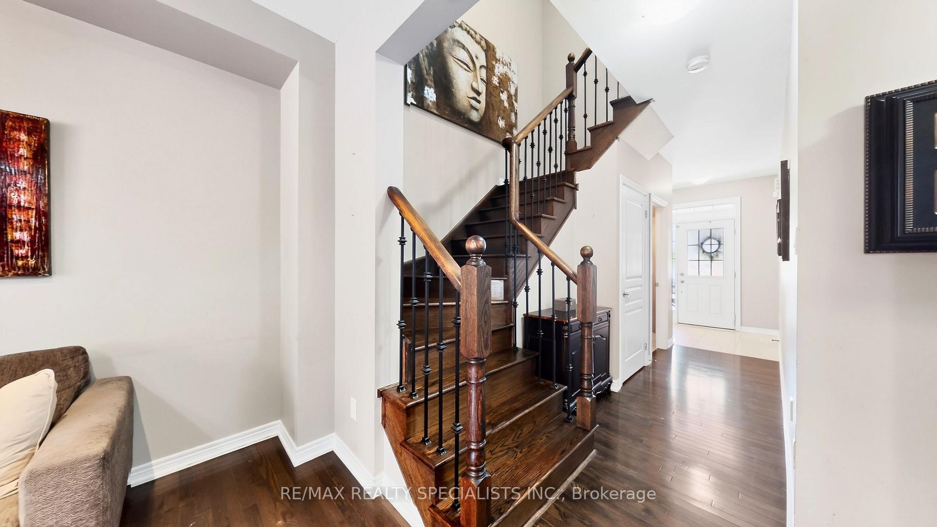 Photo 6 of 30 Pendulum Circle, Brampton, Sandringham-Wellington — HOMEH