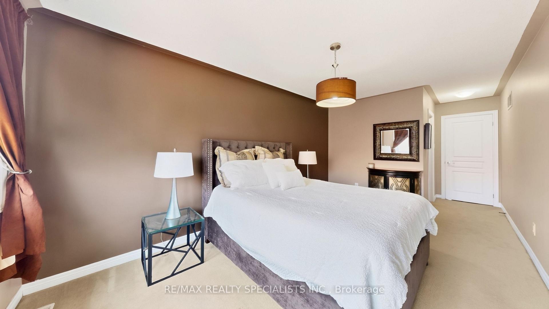 Photo 7 of 30 Pendulum Circle, Brampton, Sandringham-Wellington — HOMEH