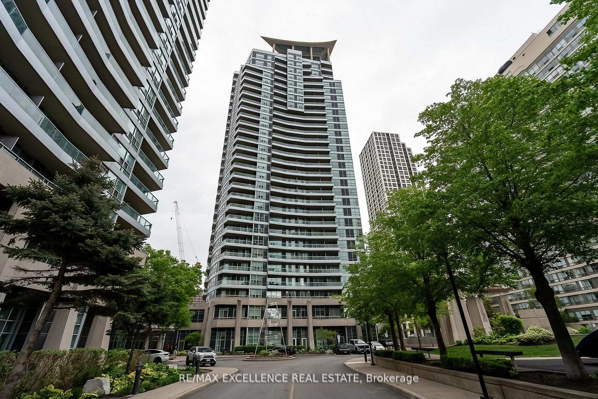 Photo 5 of Unit 2102, 33 Elm Drive, Mississauga, City Centre — HOMEH