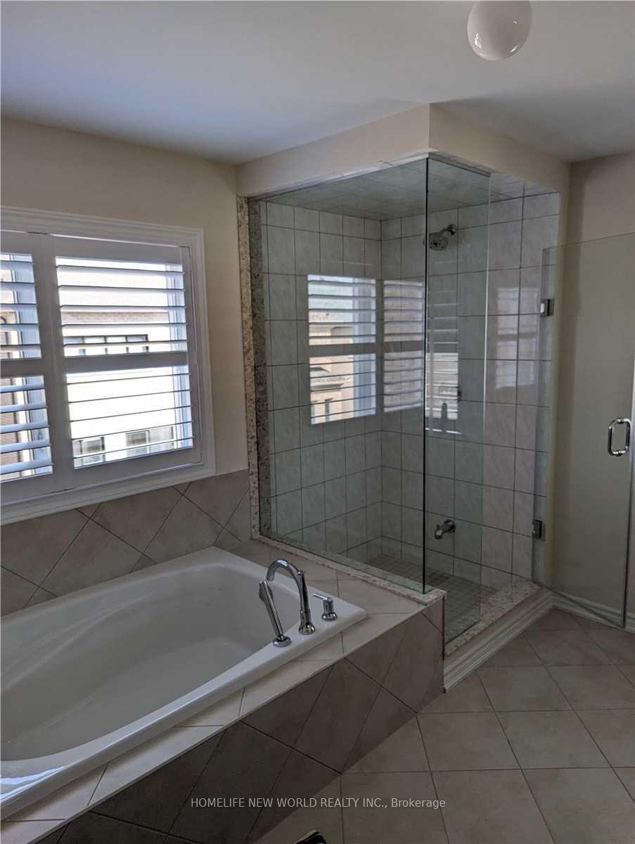 Photo 8 of 295 Danny Wheeler Boulevard, Georgina, Keswick North — HOMEH