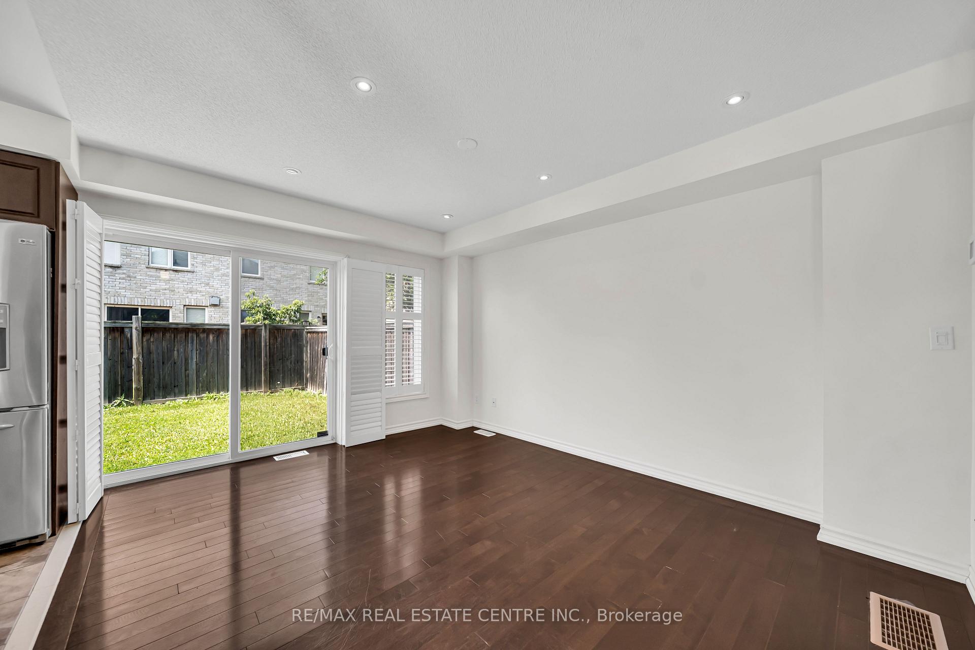 Photo 1 of 4215 Cole Crescent, Burlington, Alton — HOMEH