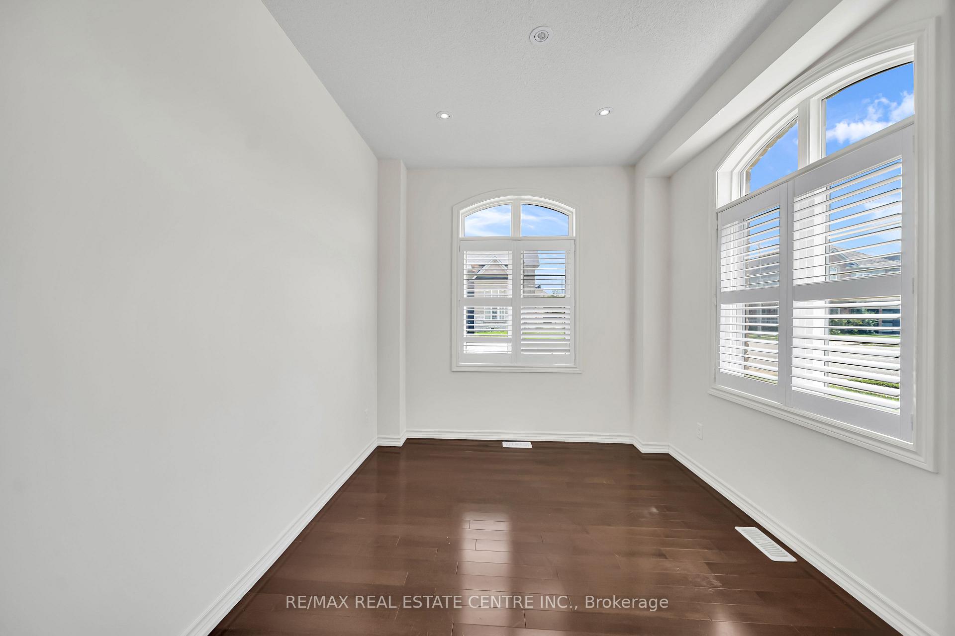 Photo 14 of 4215 Cole Crescent, Burlington, Alton — HOMEH