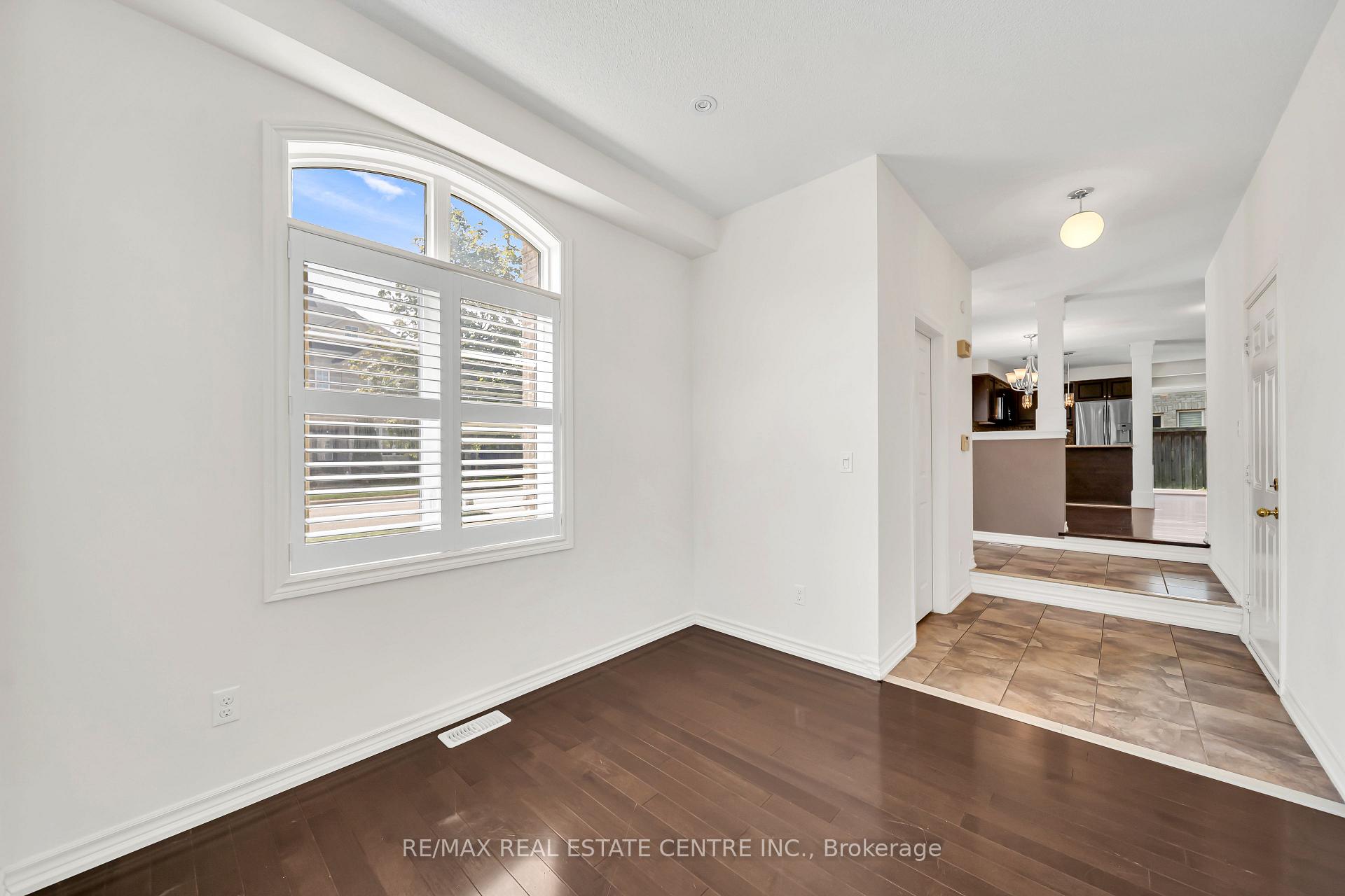 Photo 15 of 4215 Cole Crescent, Burlington, Alton — HOMEH