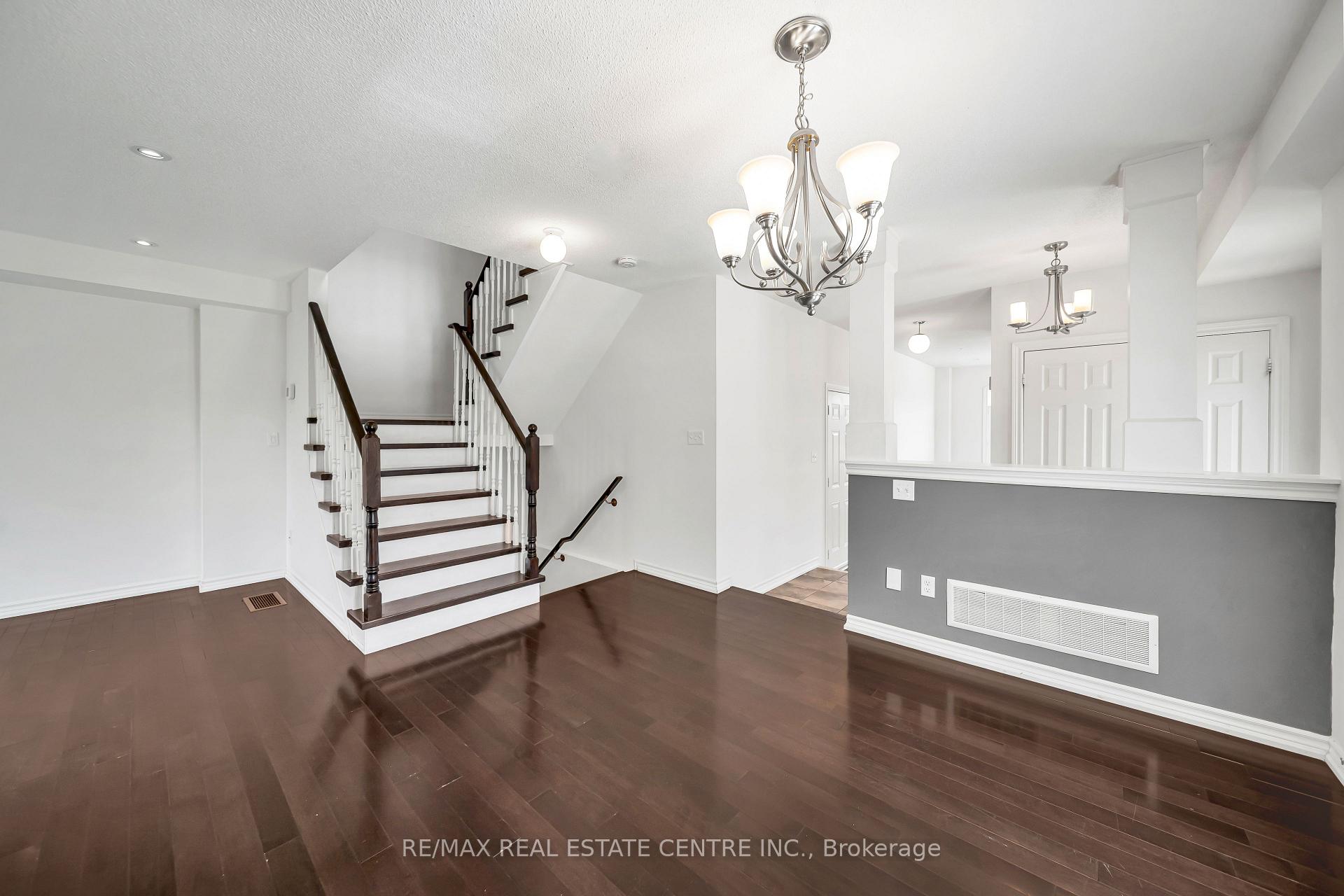 Photo 18 of 4215 Cole Crescent, Burlington, Alton — HOMEH