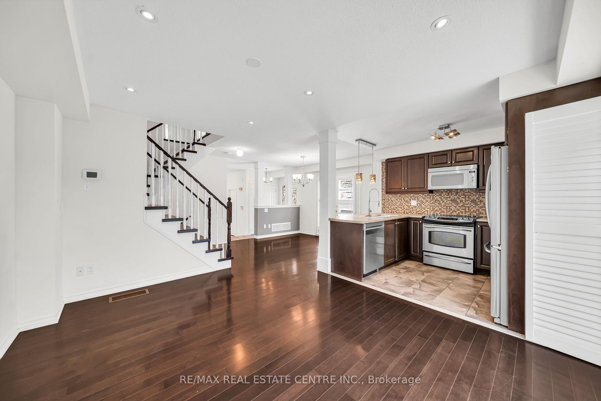 Photo 24 of 4215 Cole Crescent, Burlington, Alton — HOMEH