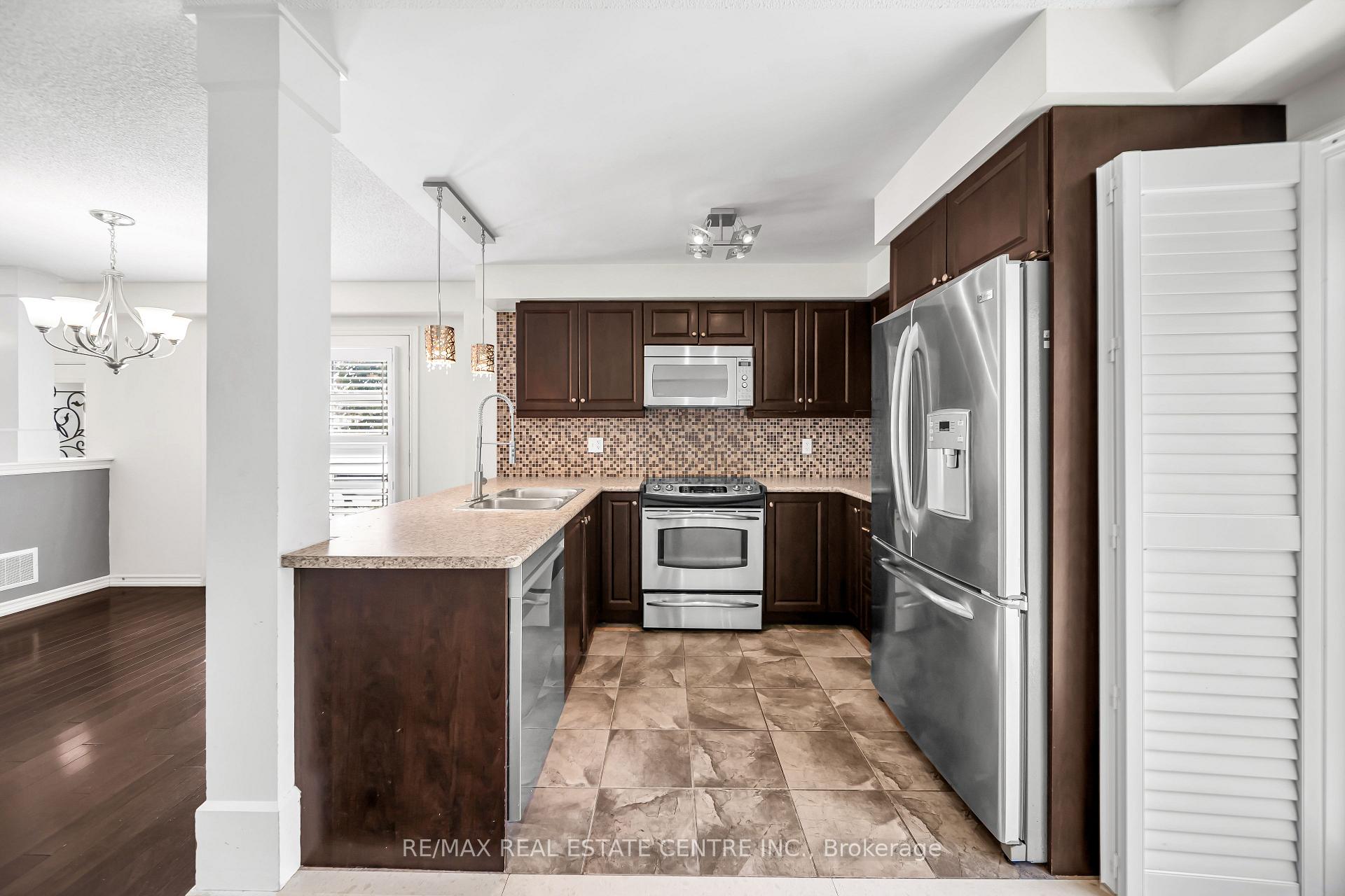 Photo 25 of 4215 Cole Crescent, Burlington, Alton — HOMEH