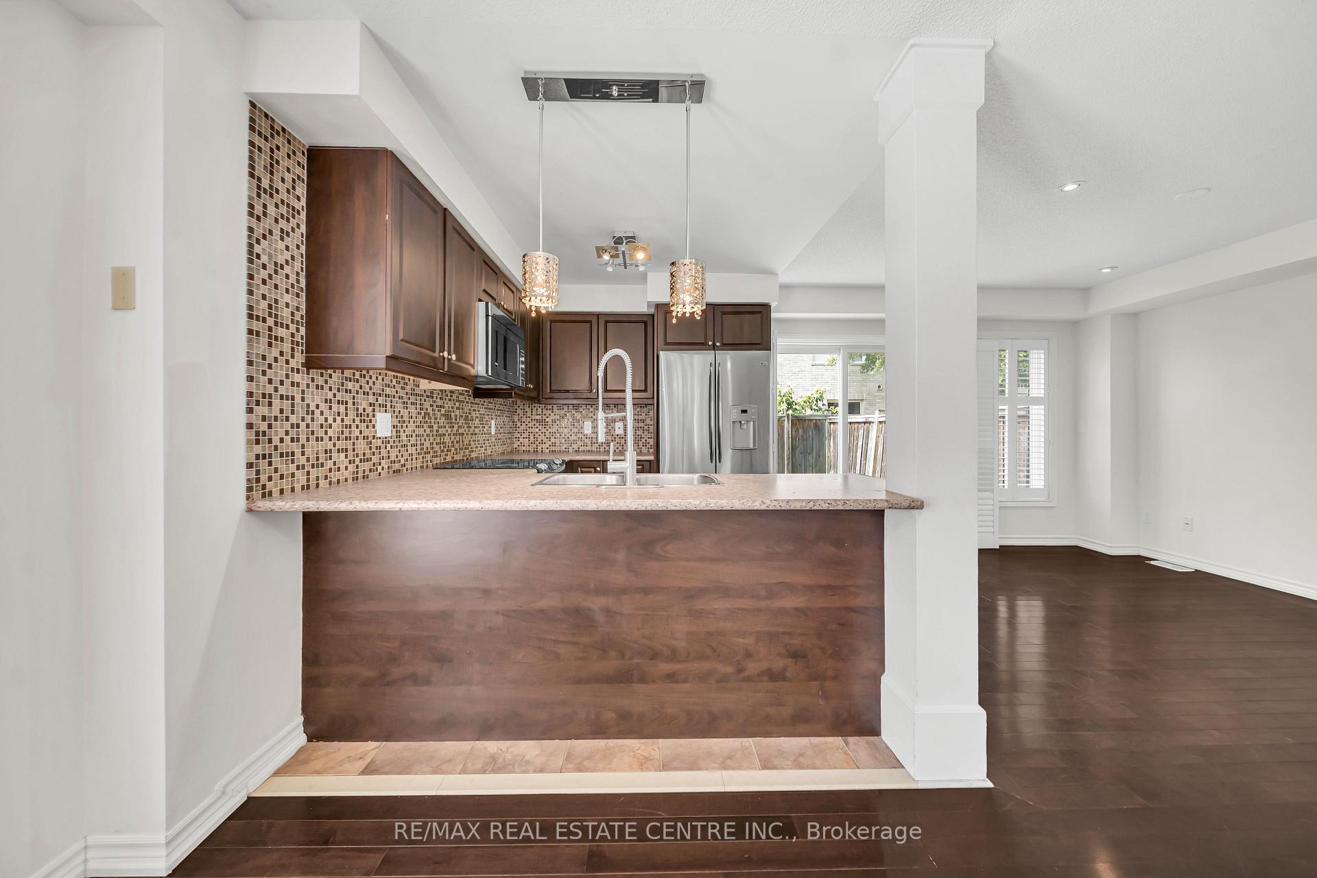 Photo 28 of 4215 Cole Crescent, Burlington, Alton — HOMEH