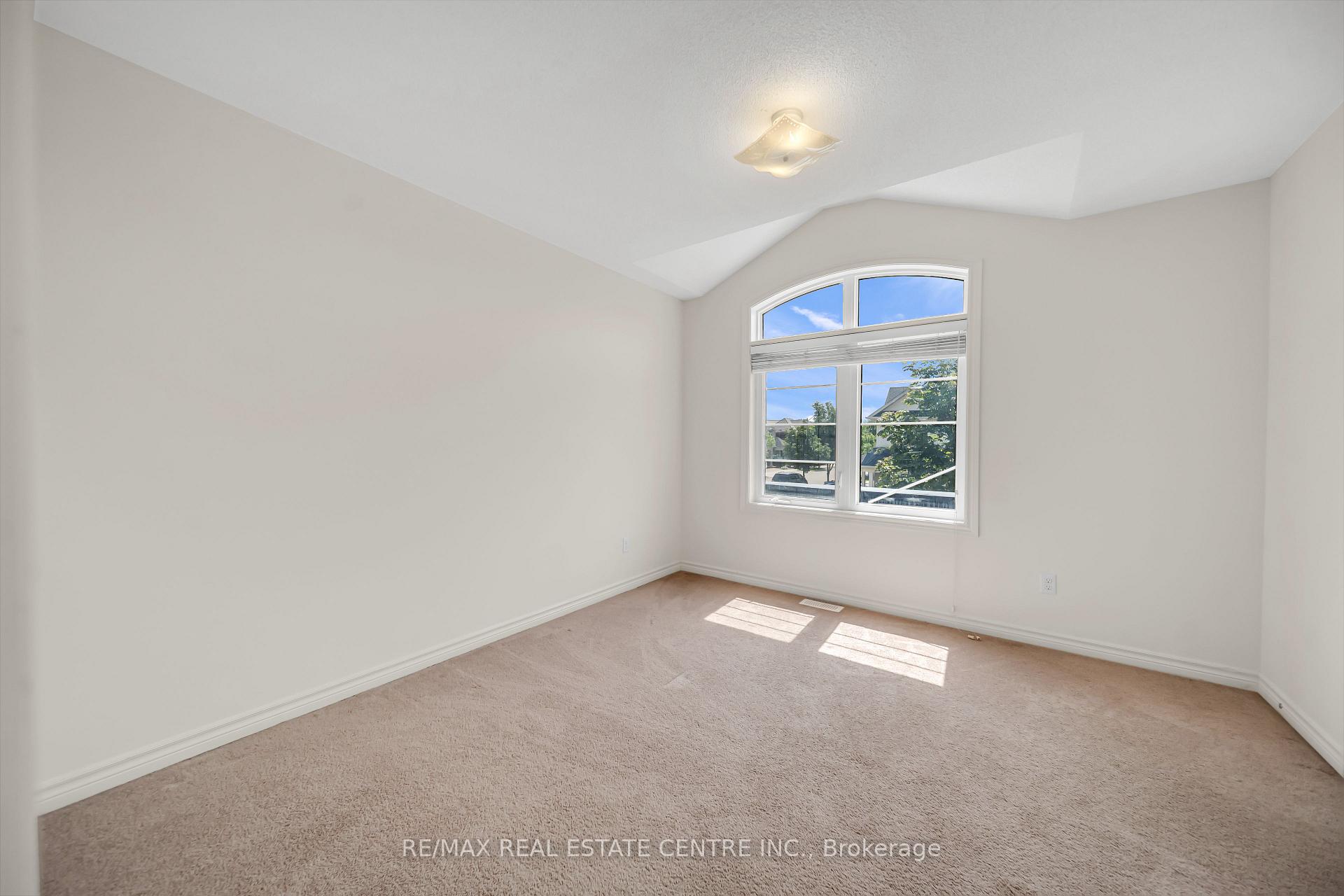 Photo 35 of 4215 Cole Crescent, Burlington, Alton — HOMEH