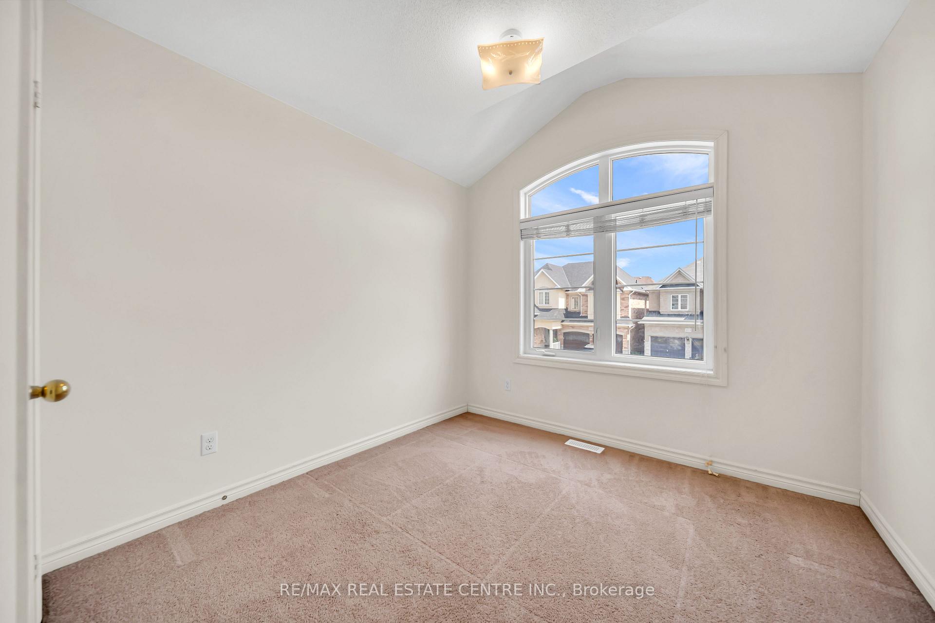 Photo 40 of 4215 Cole Crescent, Burlington, Alton — HOMEH