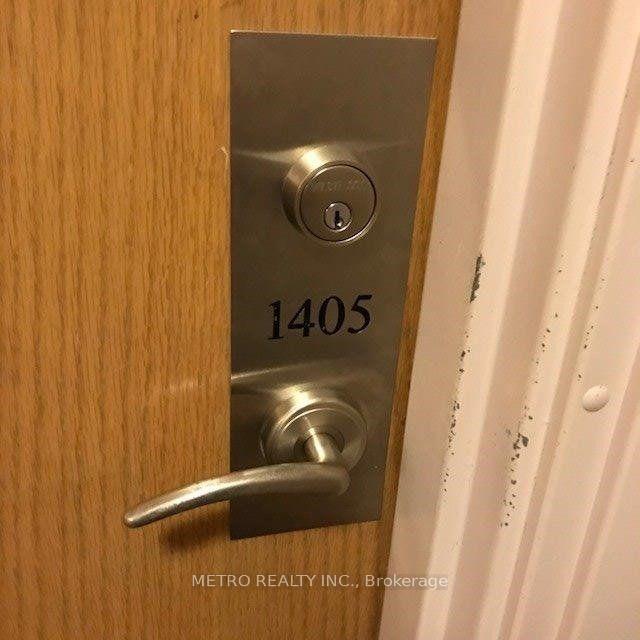 Photo 3 of Unit 1405, 1 Hickory Tree Road, North York, Weston — HOMEH