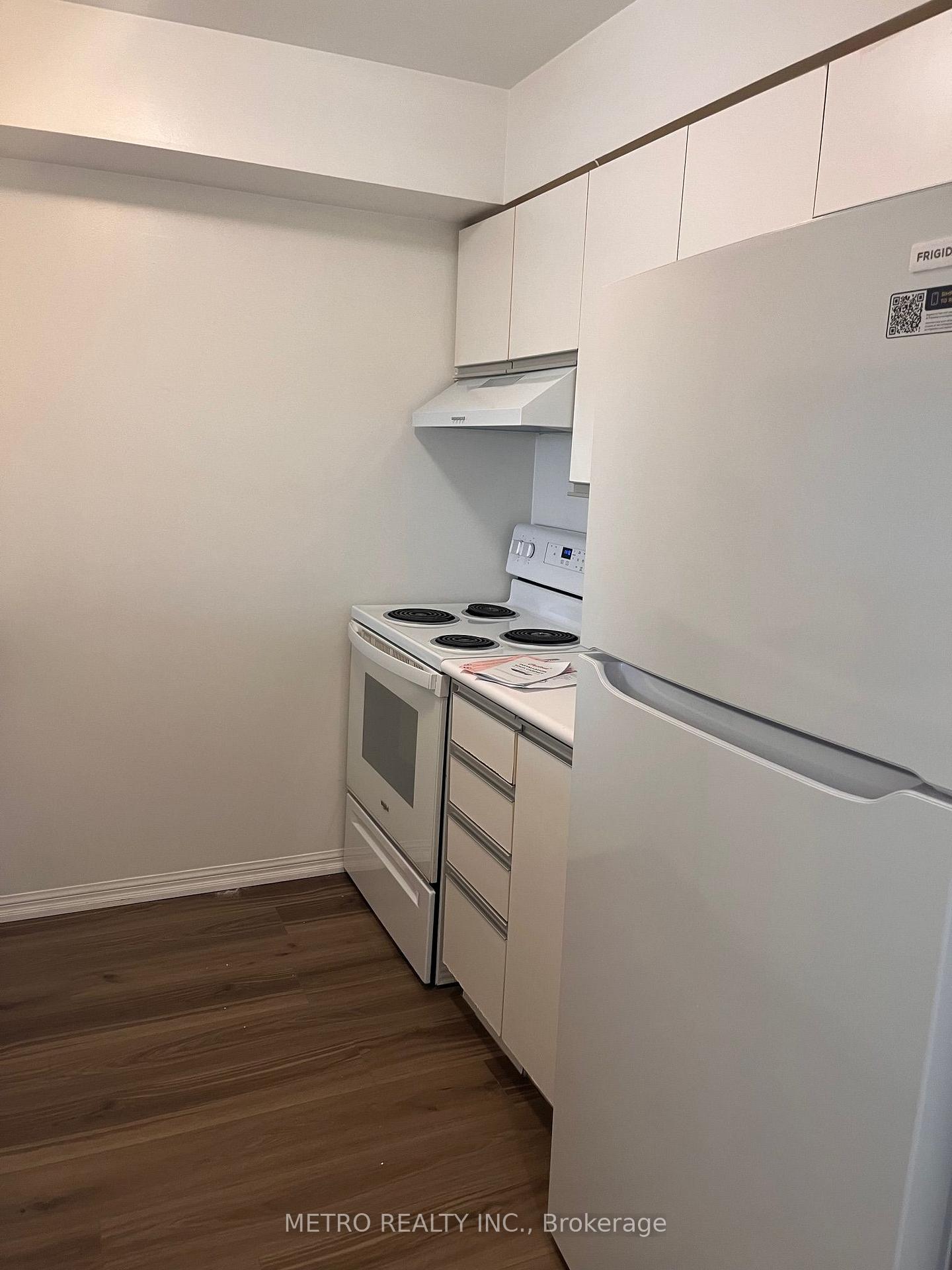 Photo 11 of Unit 1405, 1 Hickory Tree Road, North York, Weston — HOMEH