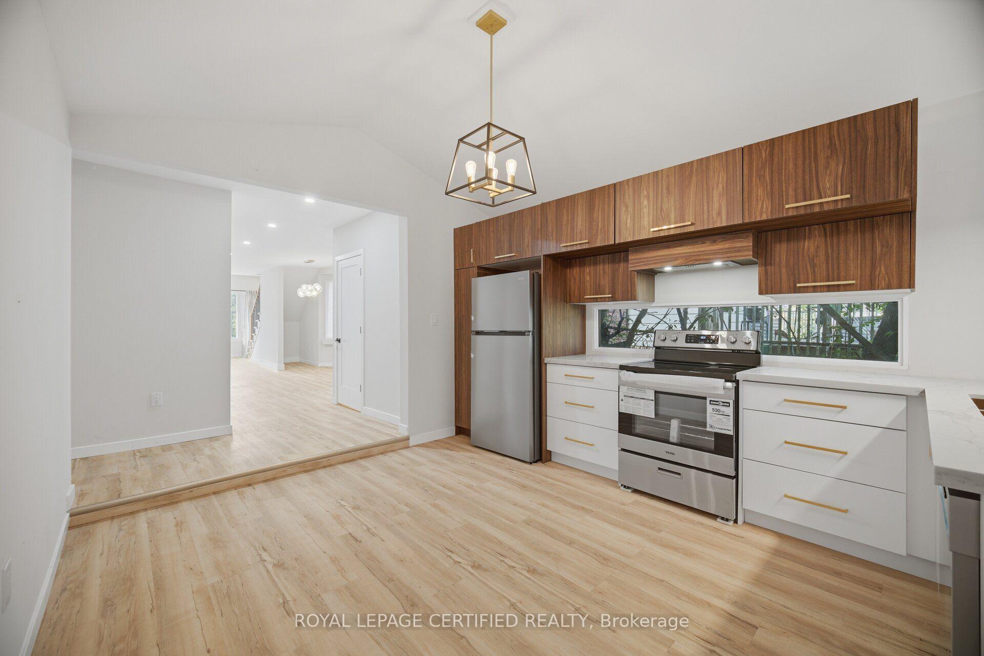Photo 17 of 5759 Robinson Street, Niagara Falls, Dorchester — HOMEH