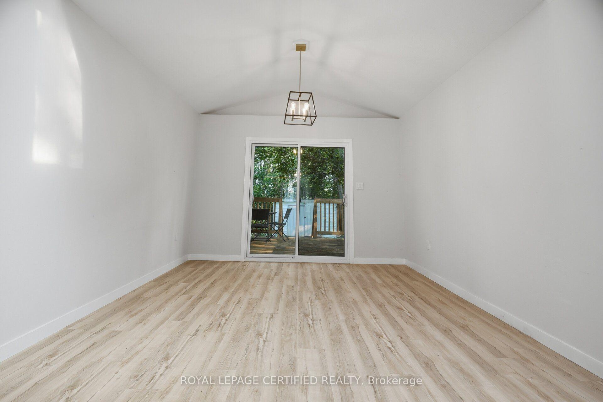 Photo 22 of 5759 Robinson Street, Niagara Falls, Dorchester — HOMEH