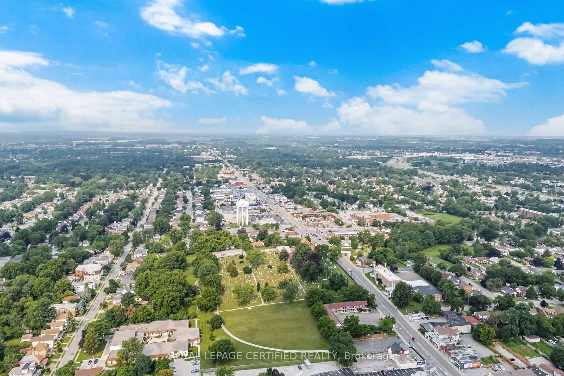 Photo 48 of 5759 Robinson Street, Niagara Falls, Dorchester — HOMEH