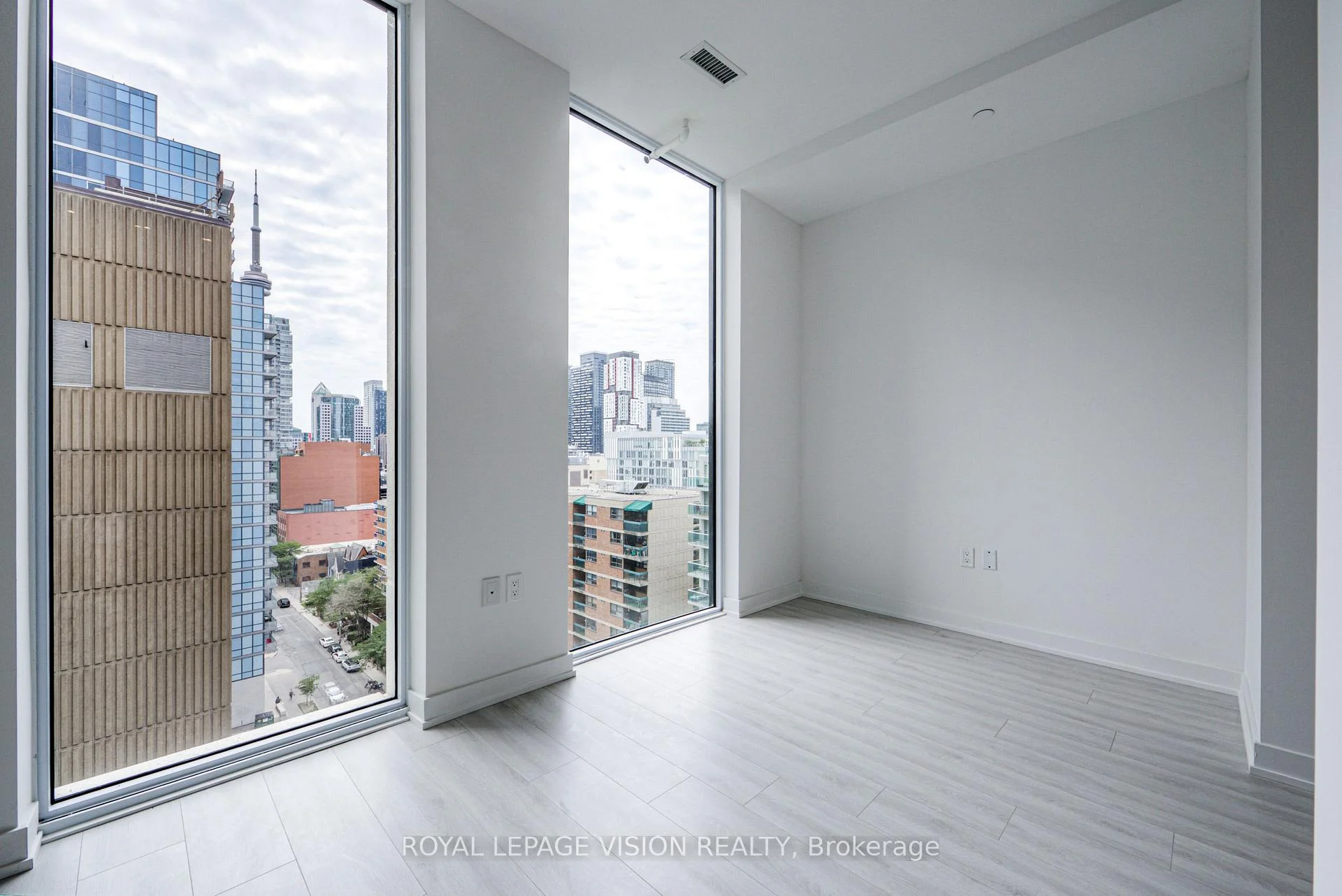 Photo 32 of Unit 1121, 121 St Patrick Street, Toronto, Kensington-Chinatown — HOMEH